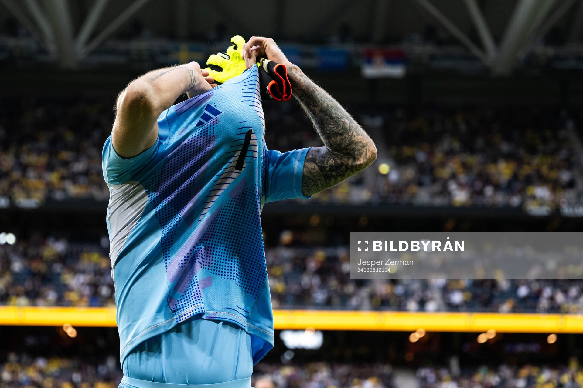 Goalkeeper Robin Olsen of Sweden looks dejected