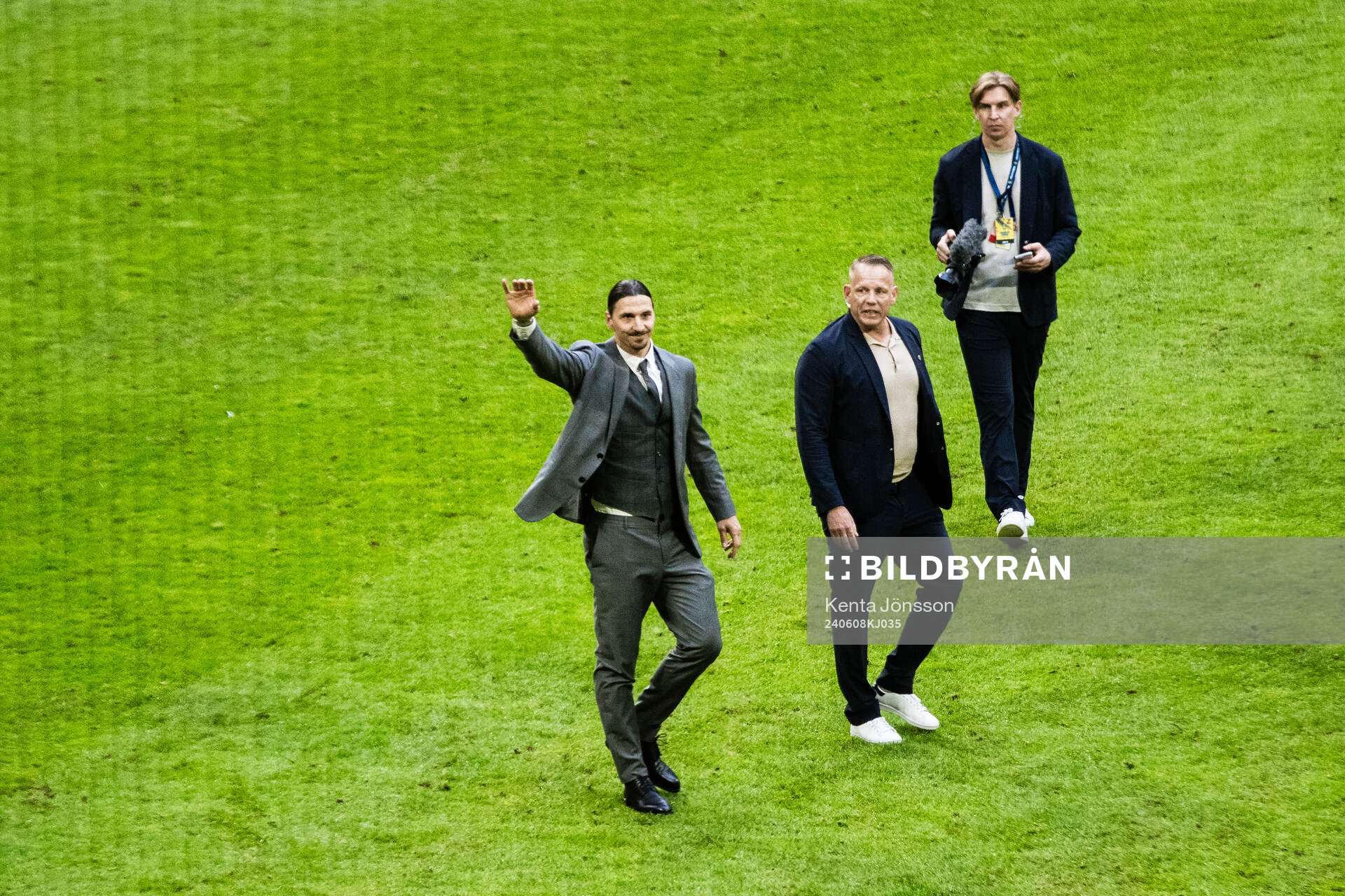 Zlatan Ibrahimovic is celebrated