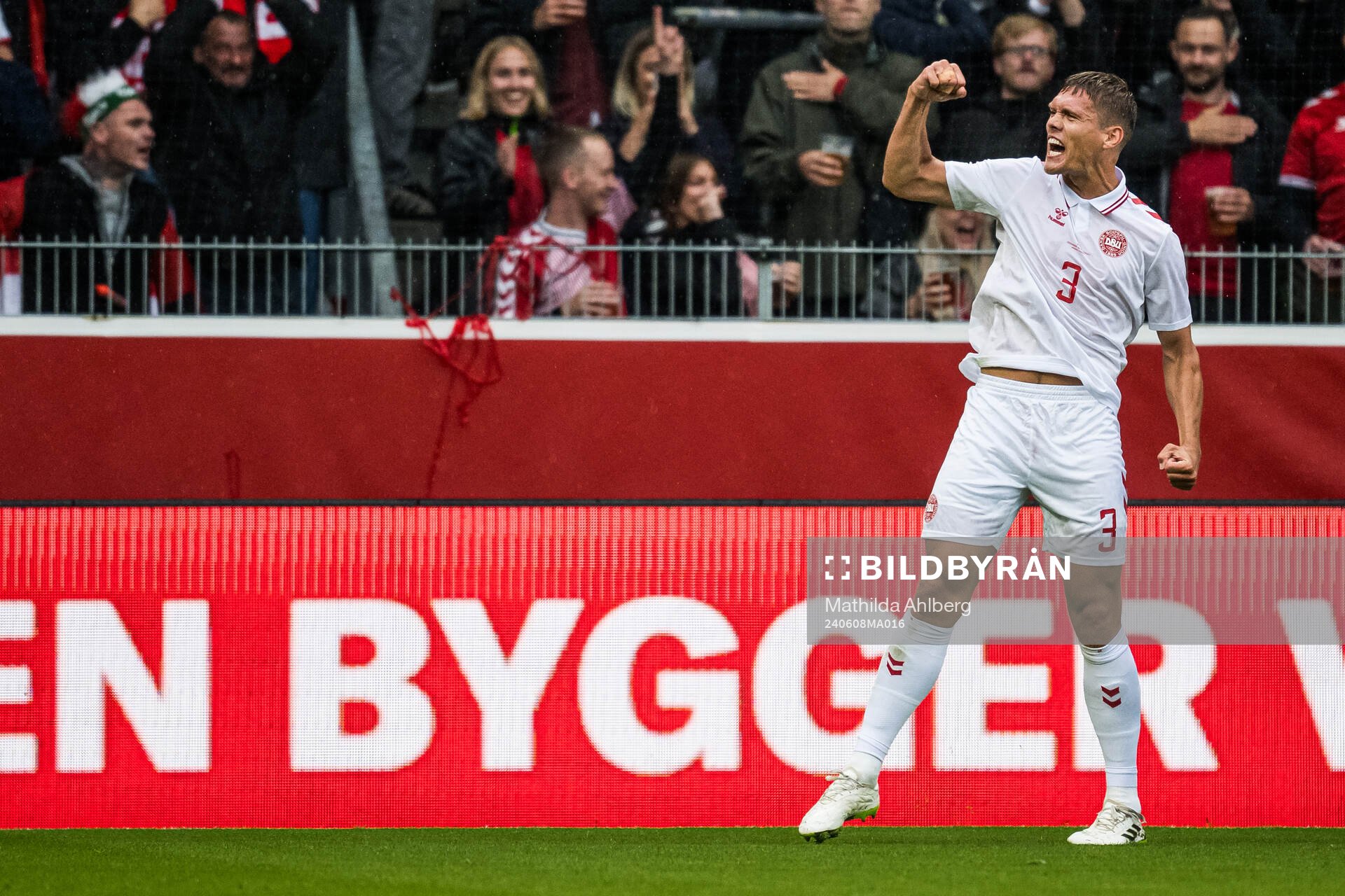 Jannik Vestergaard of Denmark celebrates
