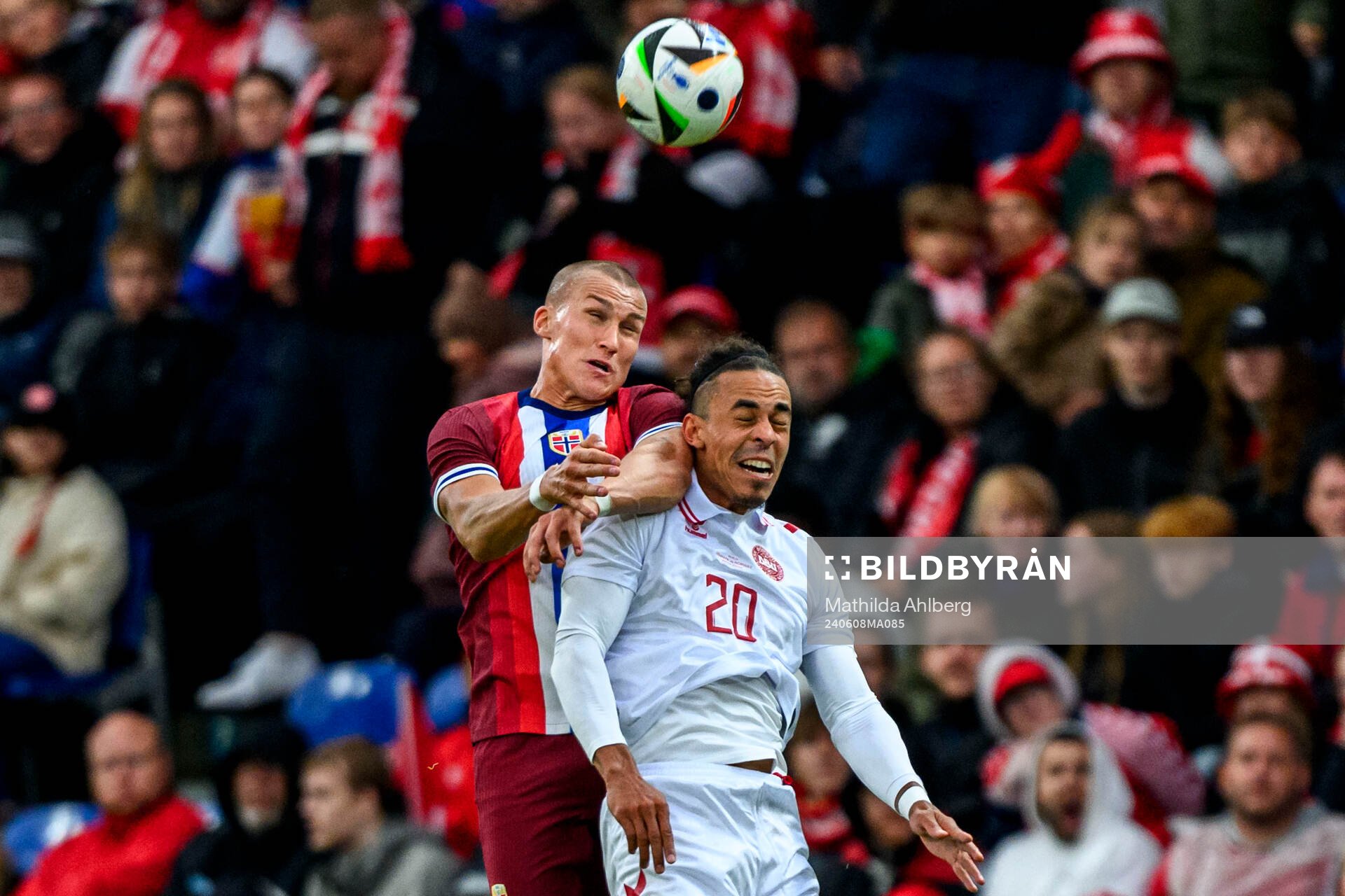 Leo Østigård of Norway and Yussuf Poulsen of Denmark