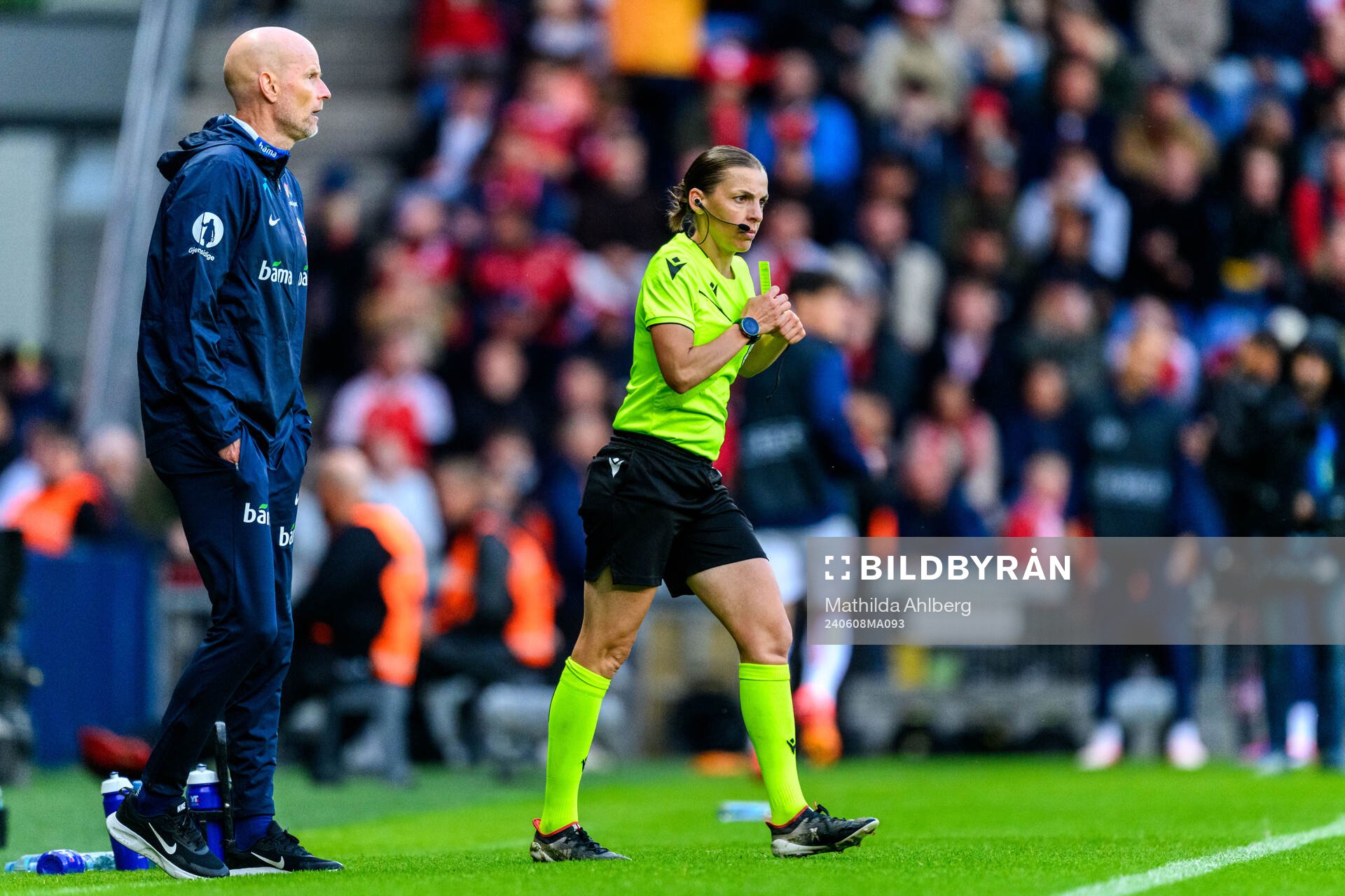 Head coach Ståle Solbakken of Norway and referee Stéphanie Frappart during the international friendly football match between Denmark and Norway on June 8, 2024 in Brøndby.