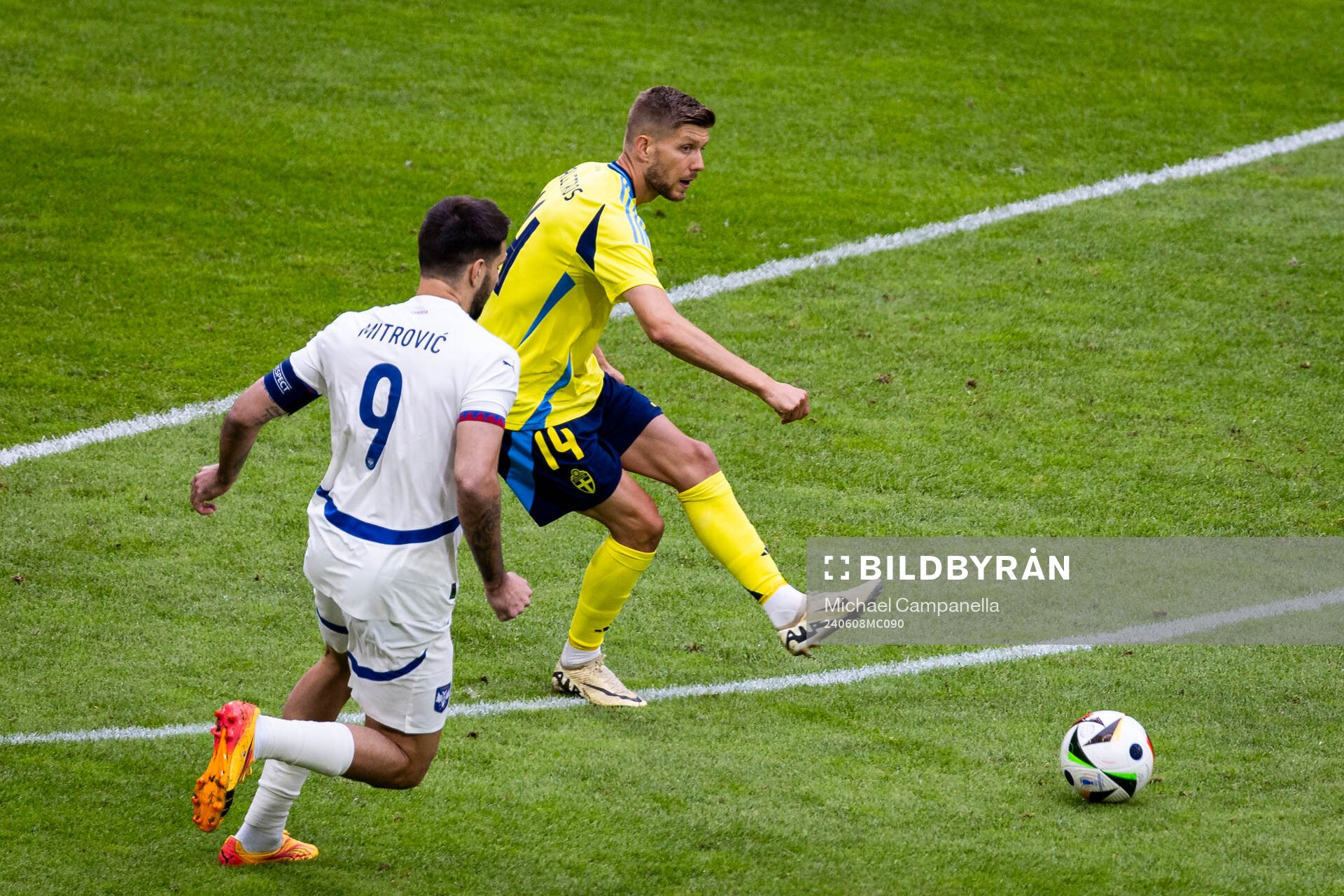 Anton Salétros of Sweden and Aleksandar Mitrovic of Serbia