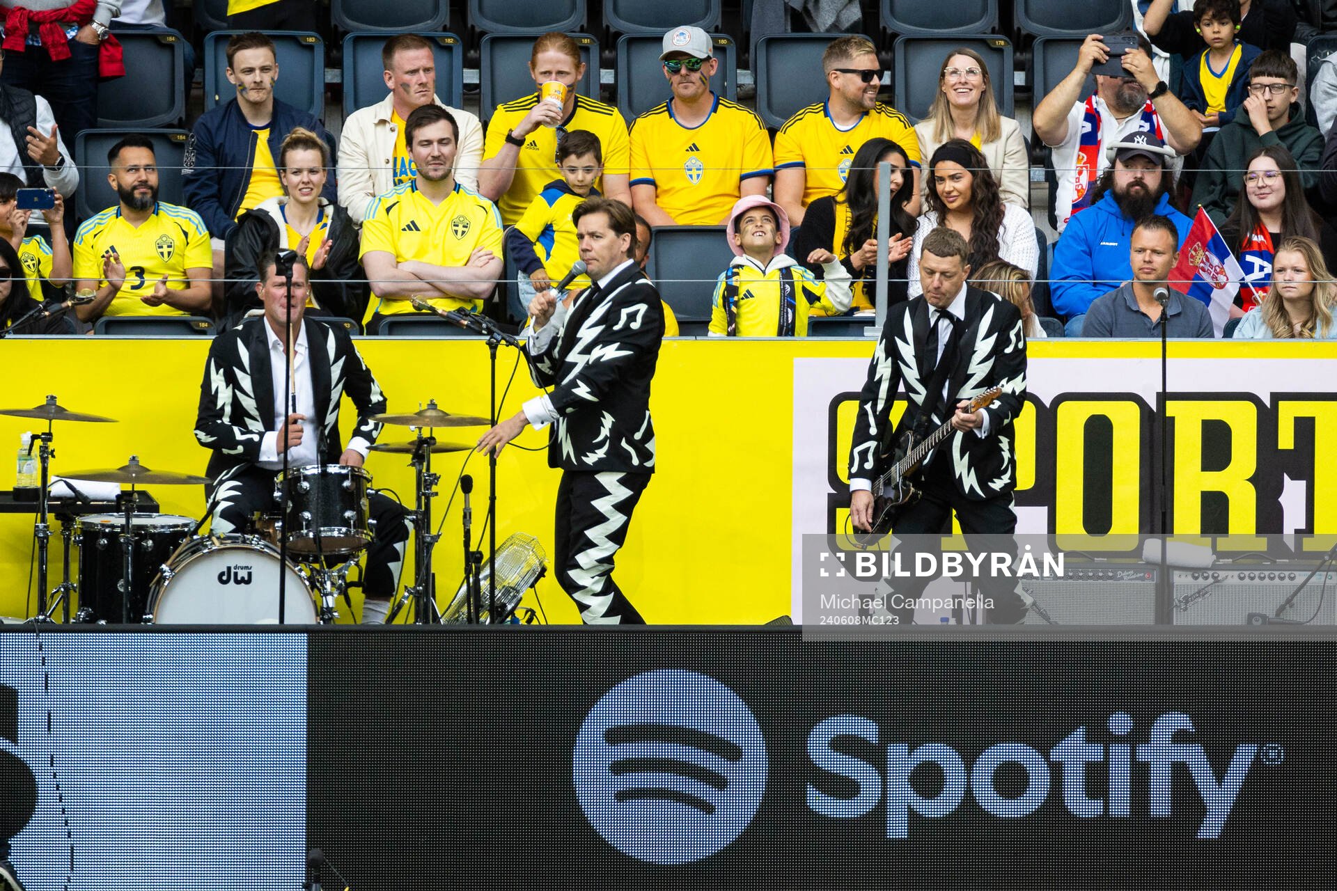 The Hives perform