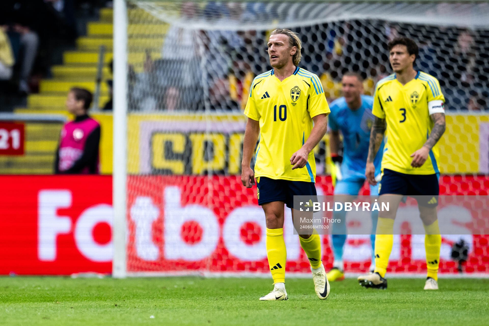 Emil Forsberg of Sweden looks dejected