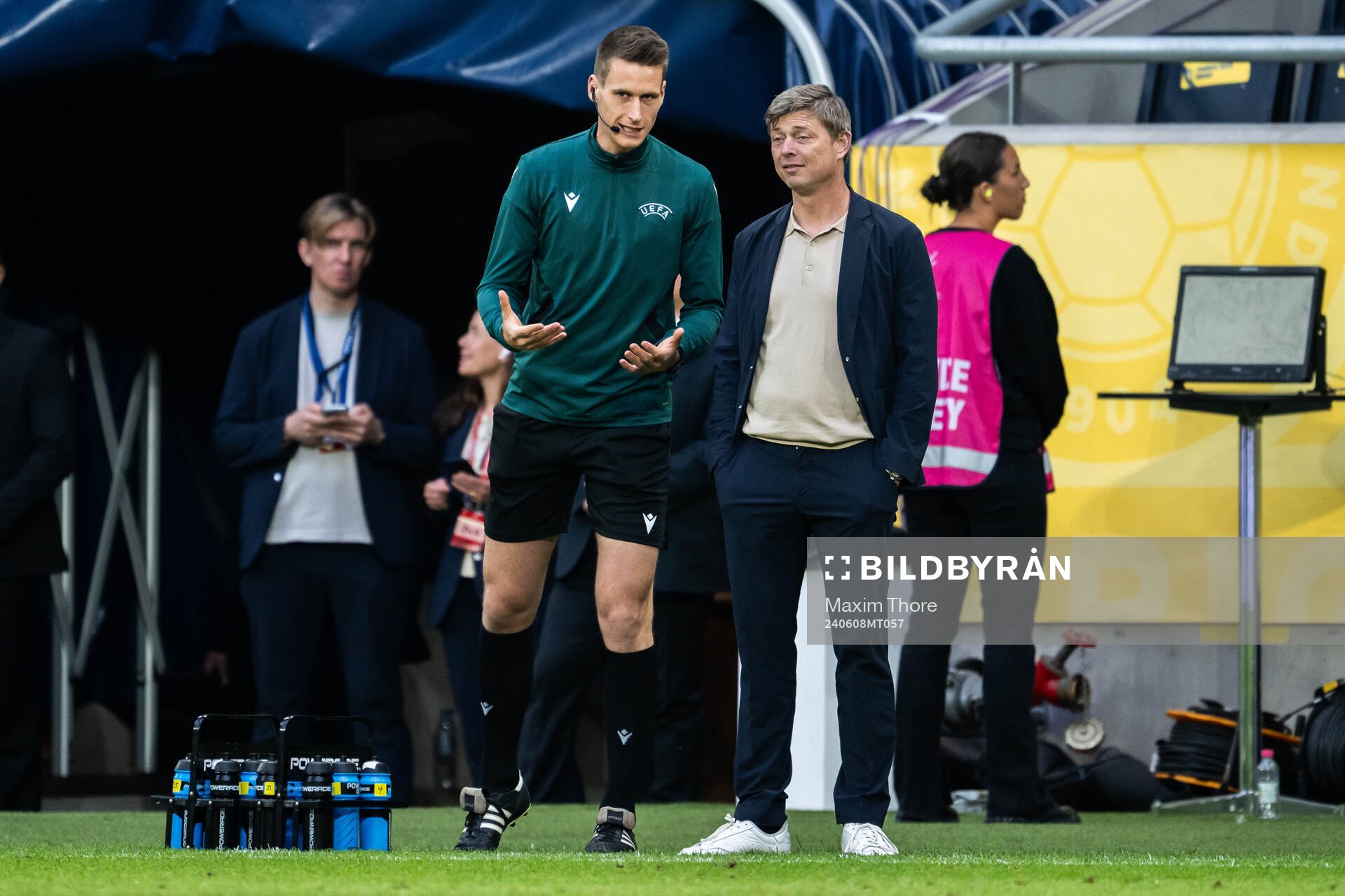 Head coach Jon Dahl Tomasson of Sweden