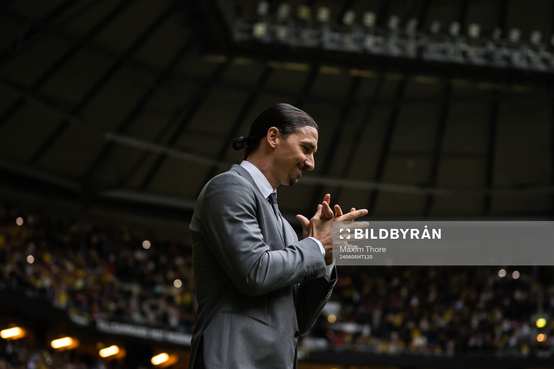 Zlatan Ibrahimovic enters the pitch to a ceremony to honor