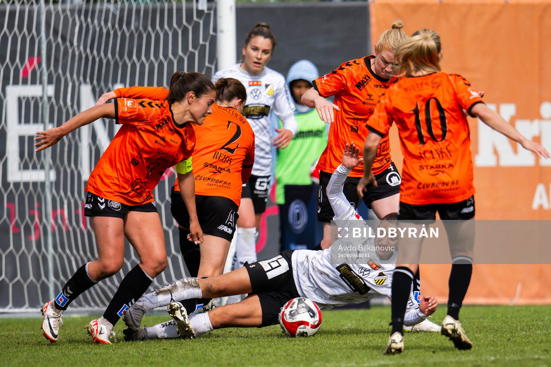 Kristianstads Clare Elizabeth Polkinghorne faller i