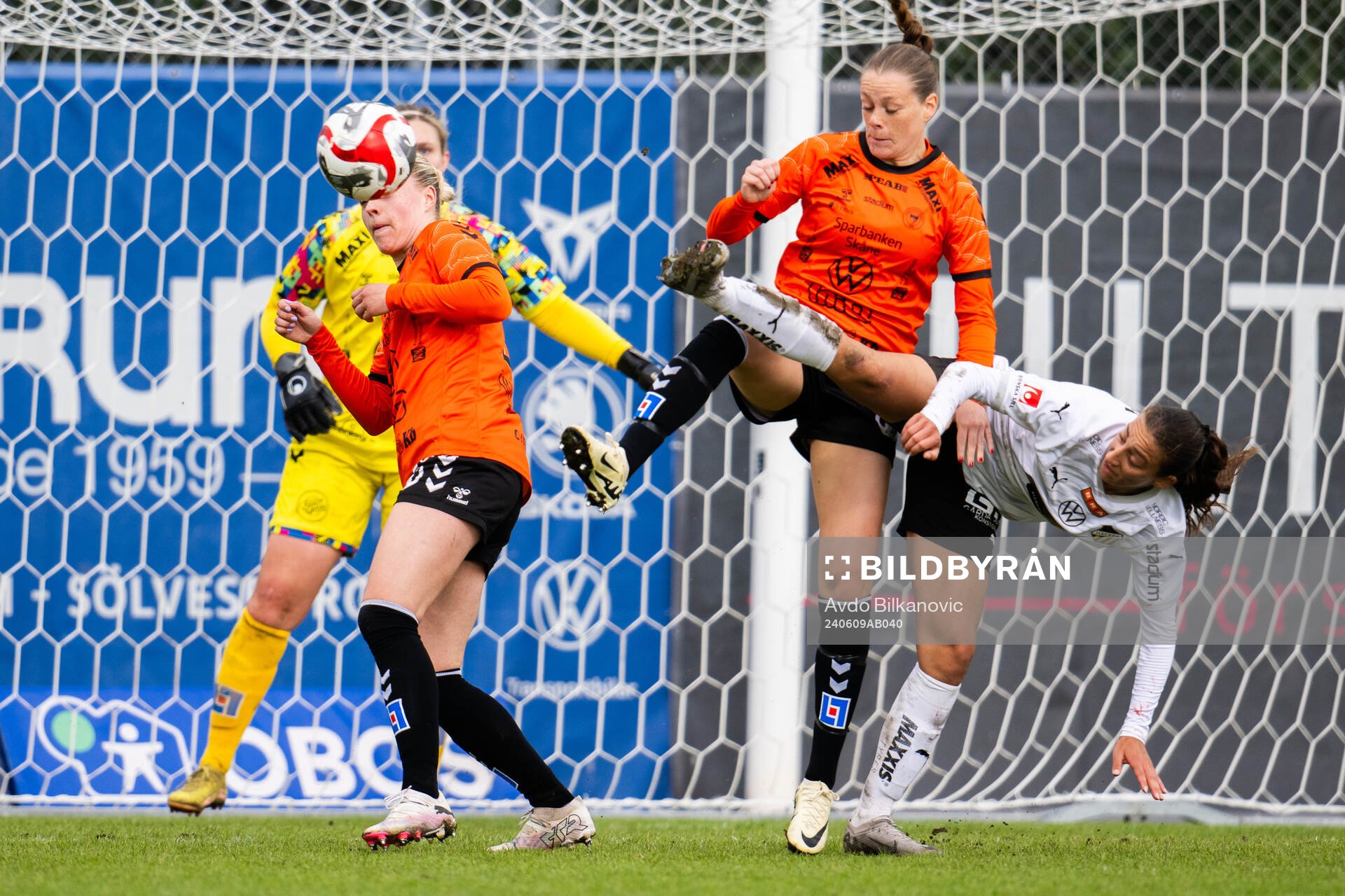 Kristianstads Gudny Árnadóttir och Sofia Reidy  mot