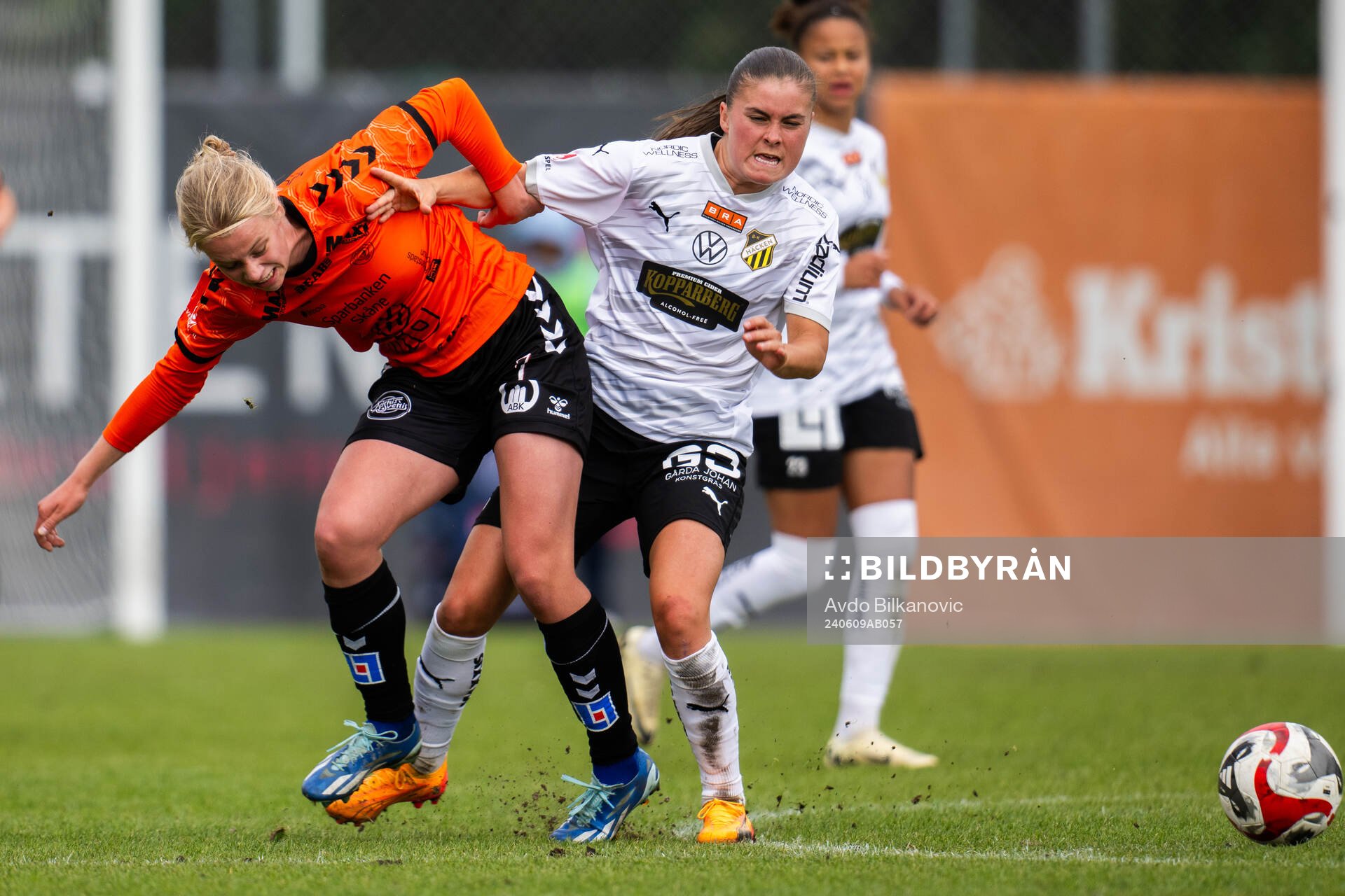 Kristianstads Katla Tryggvadottir och Häckens Hanna Wijk
