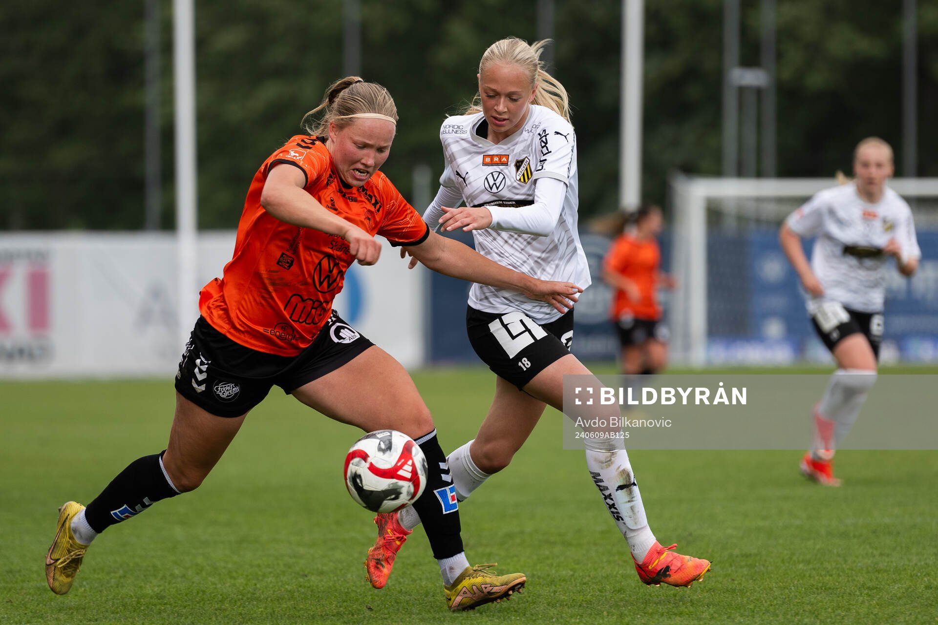 Kristianstads Hlin Eiriksdottir och Häckens Lisa Löwing