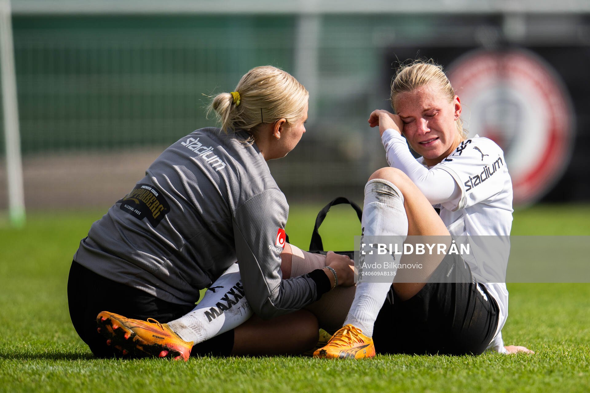 Häckens Josefine Rybrink gråter