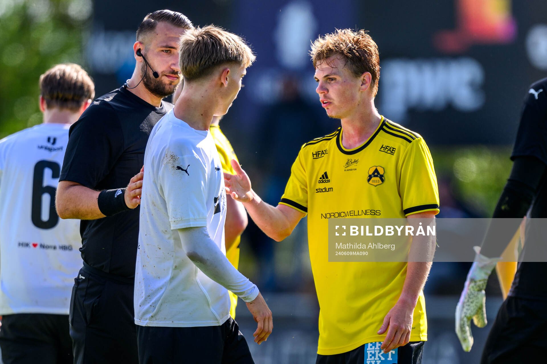 Domare Arianit Abazi, Hittarp IKs Oliver Rosendahl och