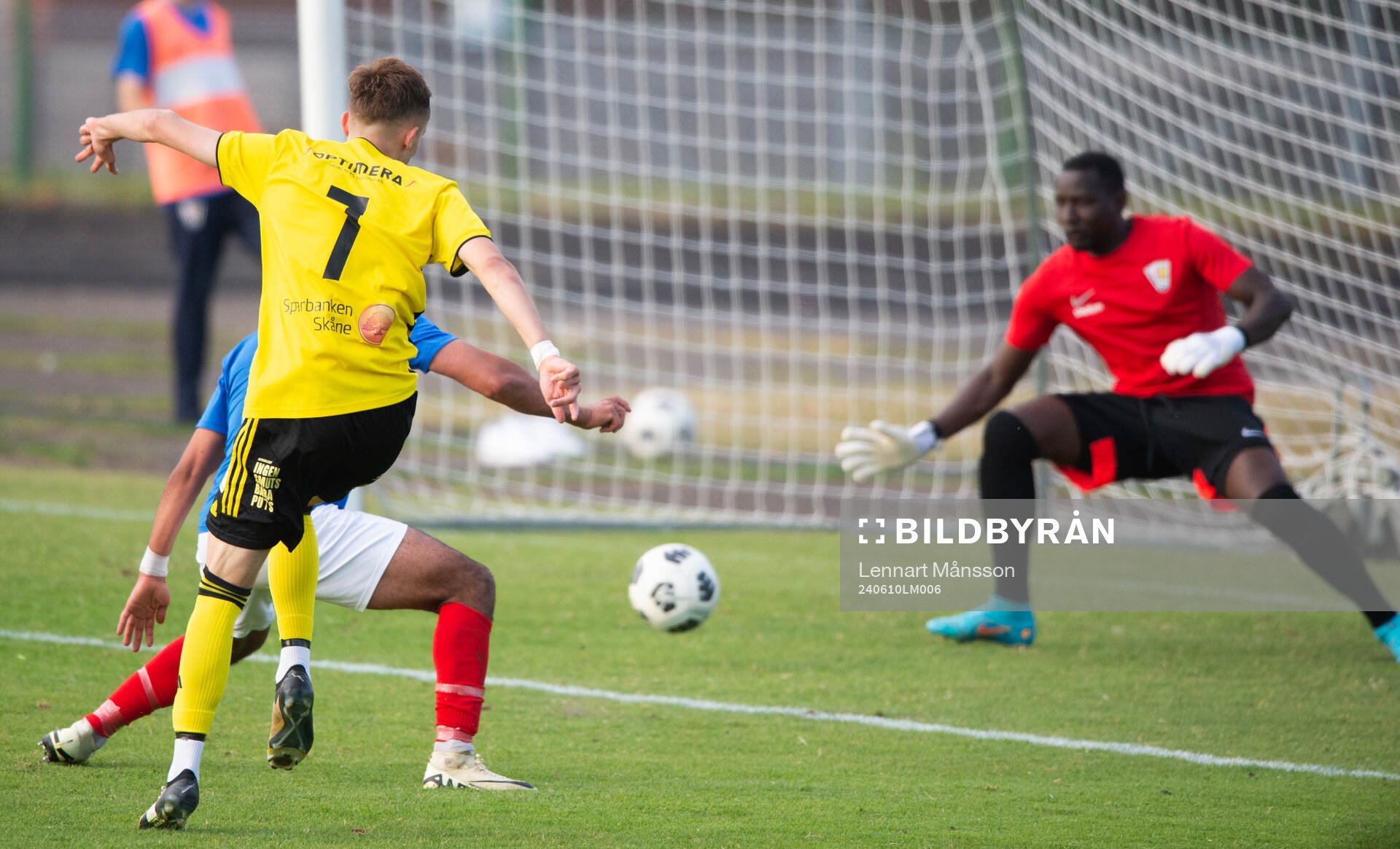 IFK Hässleholms Philipp Berndt gör 0-2 och jublar i