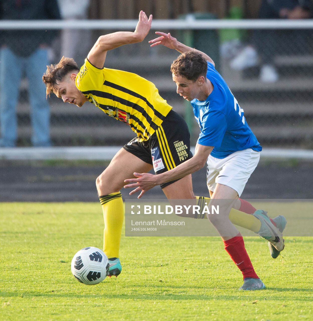  IFK Hässleholms Viktor Ahlgren i matchen i div 2 mellan FBK Balkan och IFK Hässleholm i Malmö 10 juni 2024.
