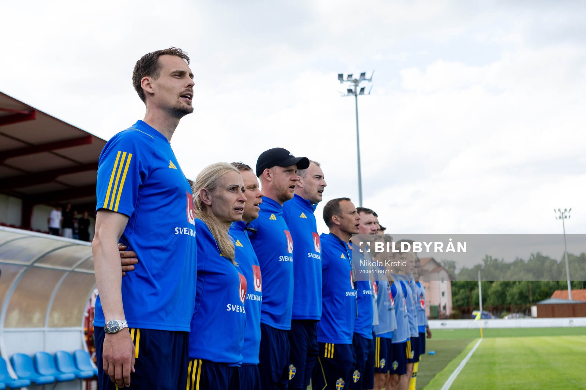 Head coach Daniel Bäckström of Sweden
