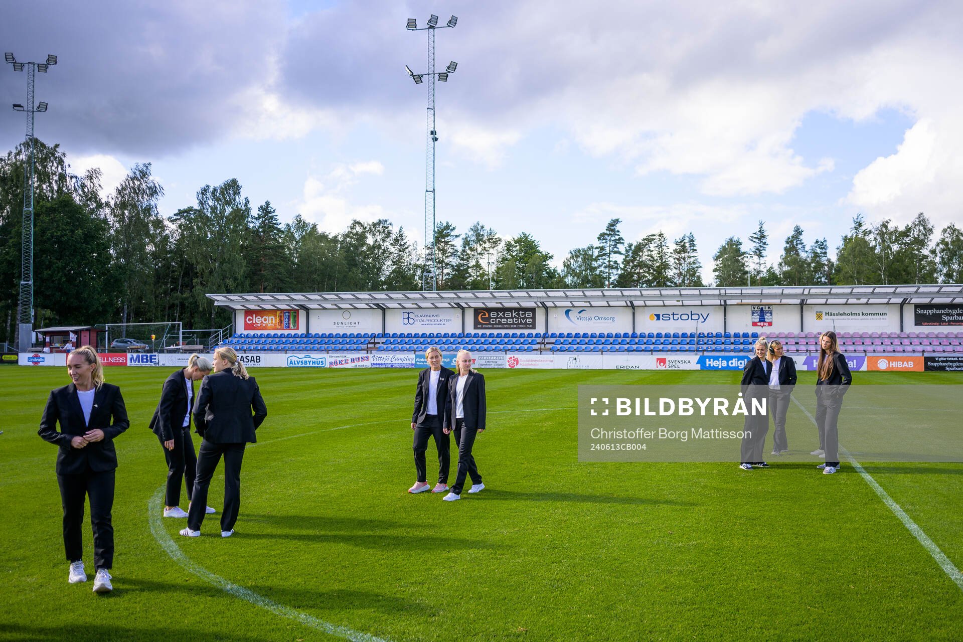 Hammarbys spelare känner på planen