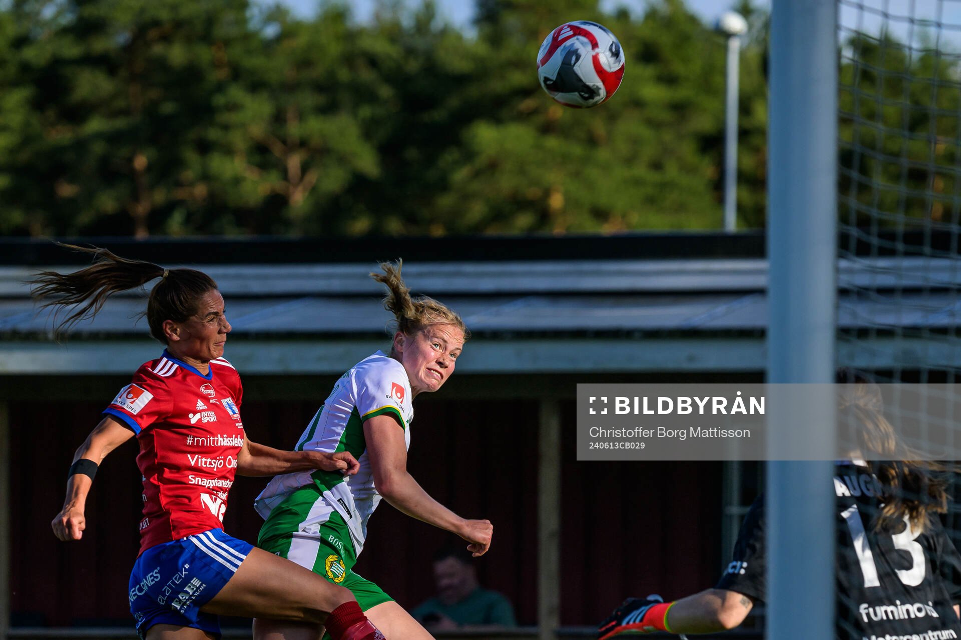 Vittsjös Elisabet Klinga och Hammarbys Julie Blakstad