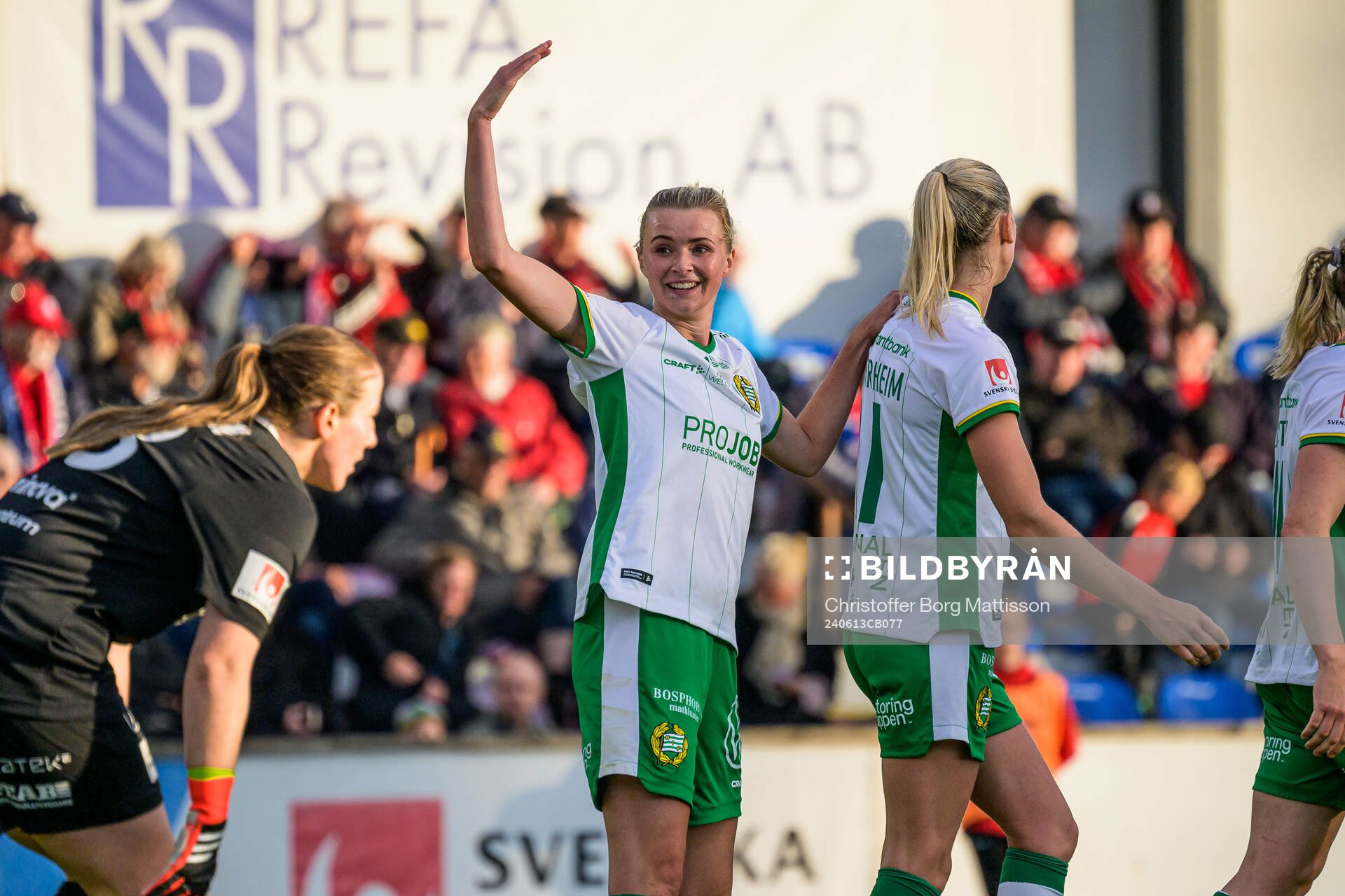 Hammarbys Thea Sørbo och Ellen Wangerheim jublar