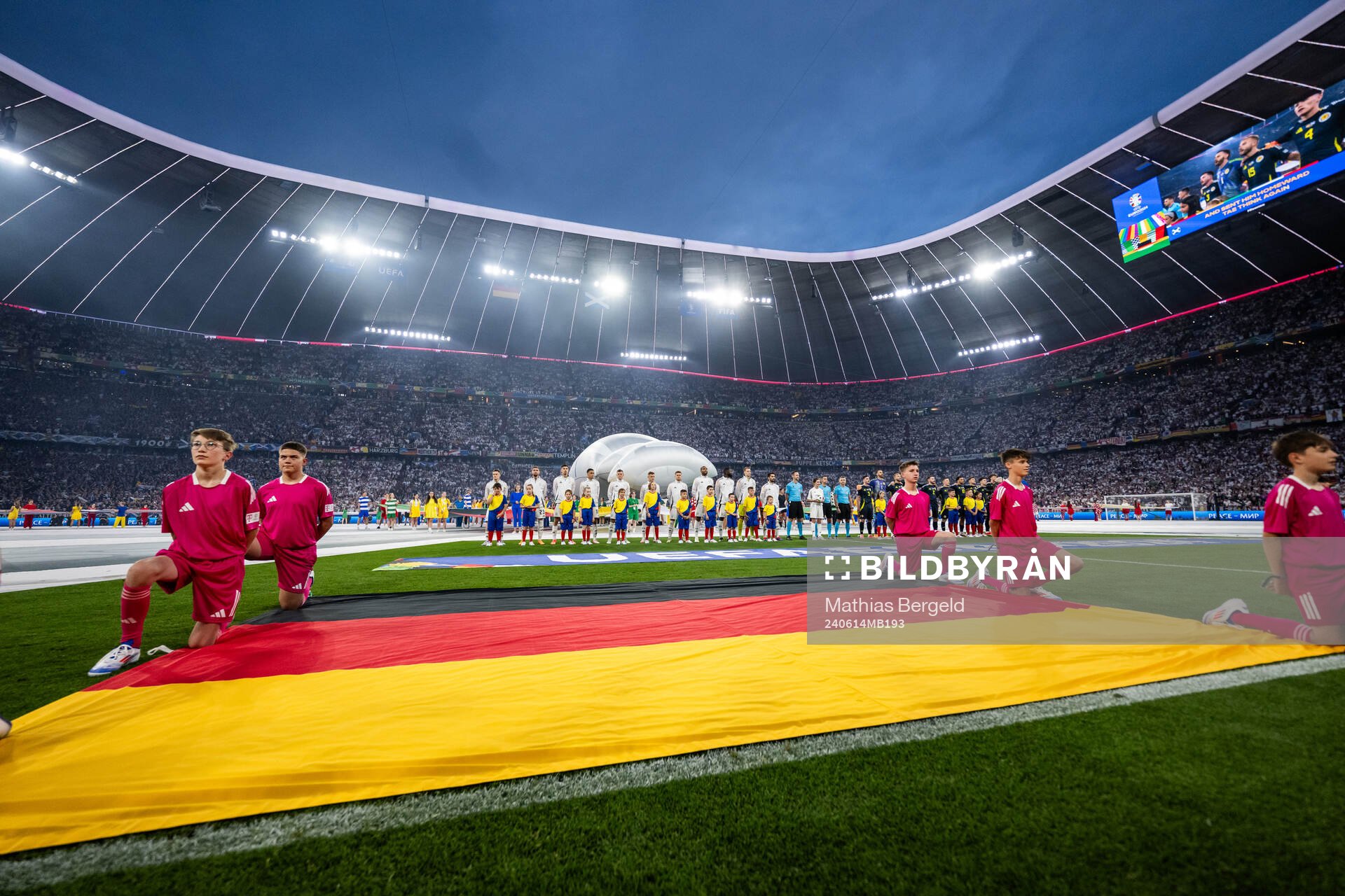 Players of Germany and of Scotland
