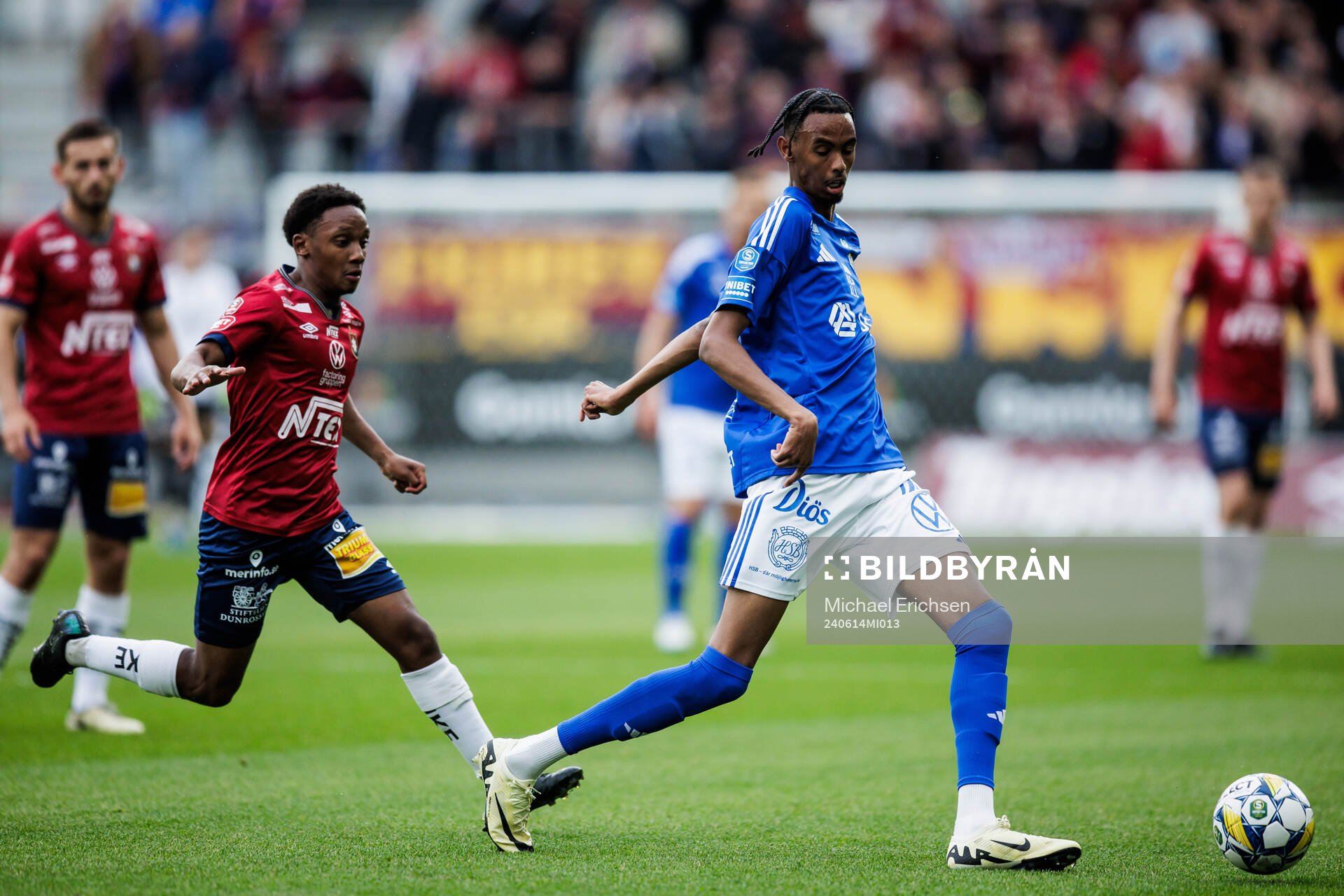 Örgrytes Aydarus Abukar och GIF Sundsvalls Yaqub Finey under fotbollsmatchen i Superettan mellan Örgryte och GIF Sundsvall den 14 juni 2024 i Göteborg.