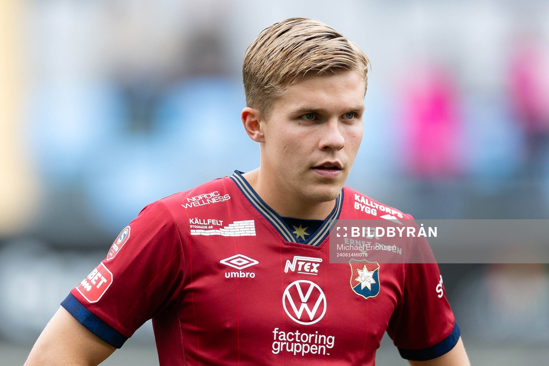 Örgrytes Isak Dahlqvist innan fotbollsmatchen i Superettan