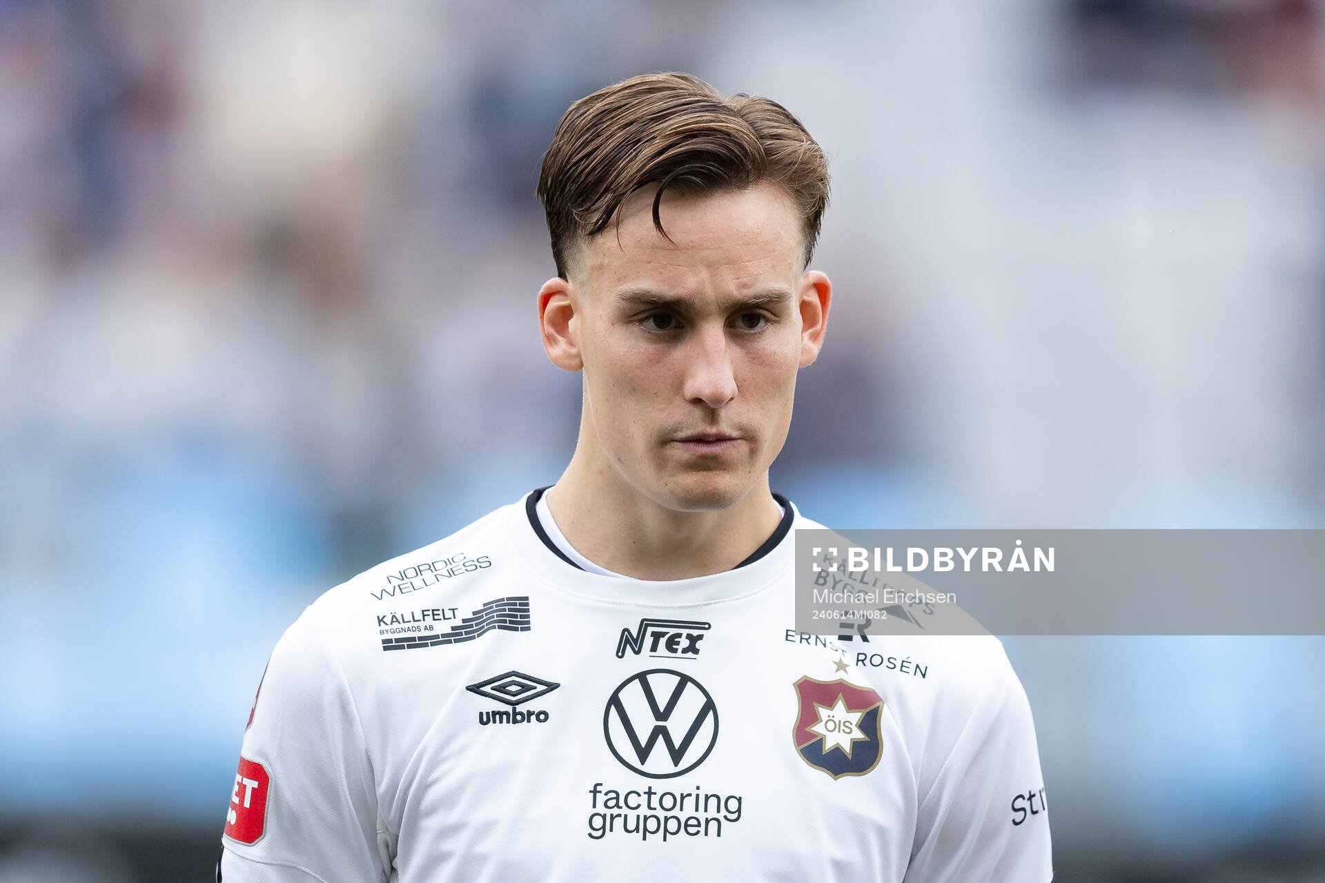 Örgrytes målvakt Hampus Gustafsson innan fotbollsmatchen