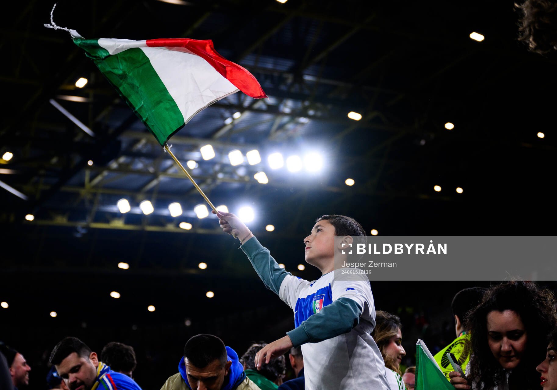 Fans of Italy