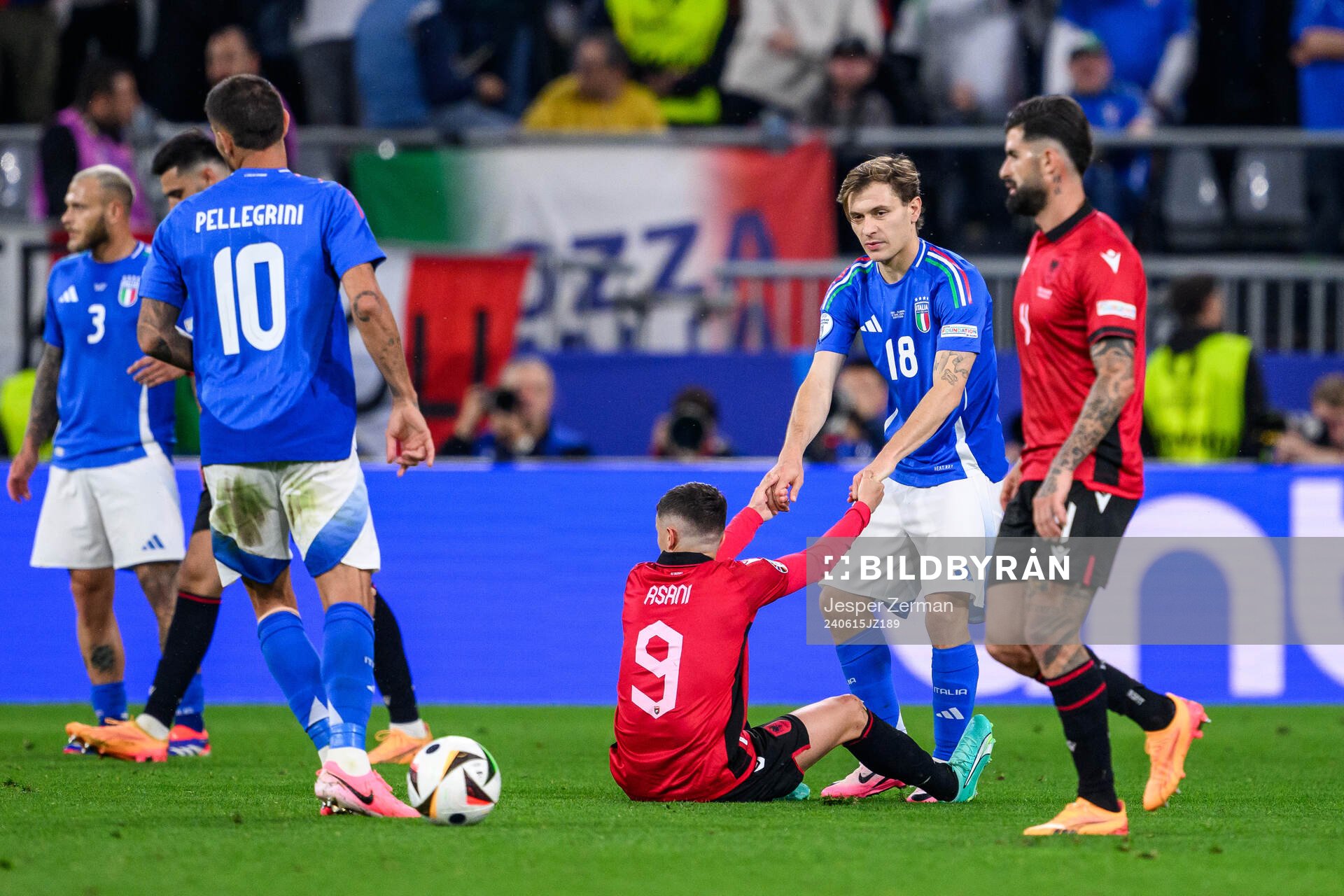 Jasir Asani of Albania and Nicolo Barella of Italy