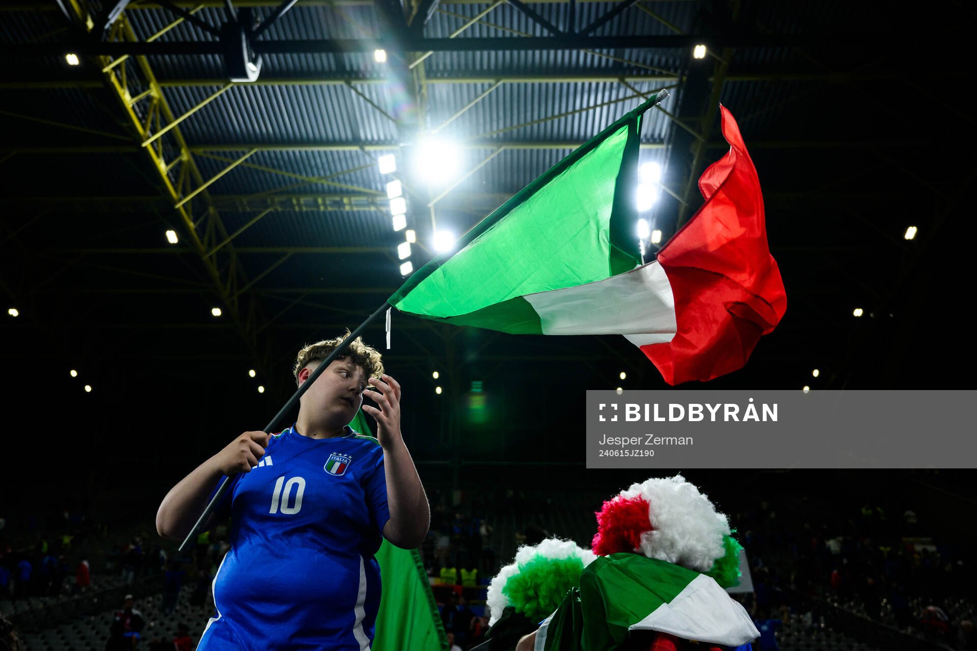 Fans of Italy