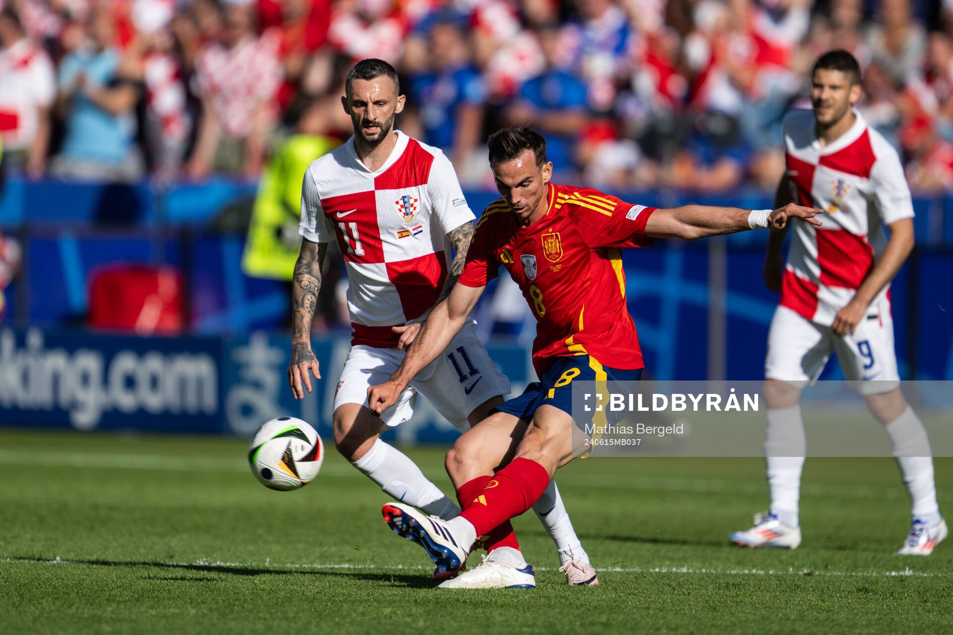 Marcelo Brozovic of Croatia and Fabian Ruiz Pena of Spain