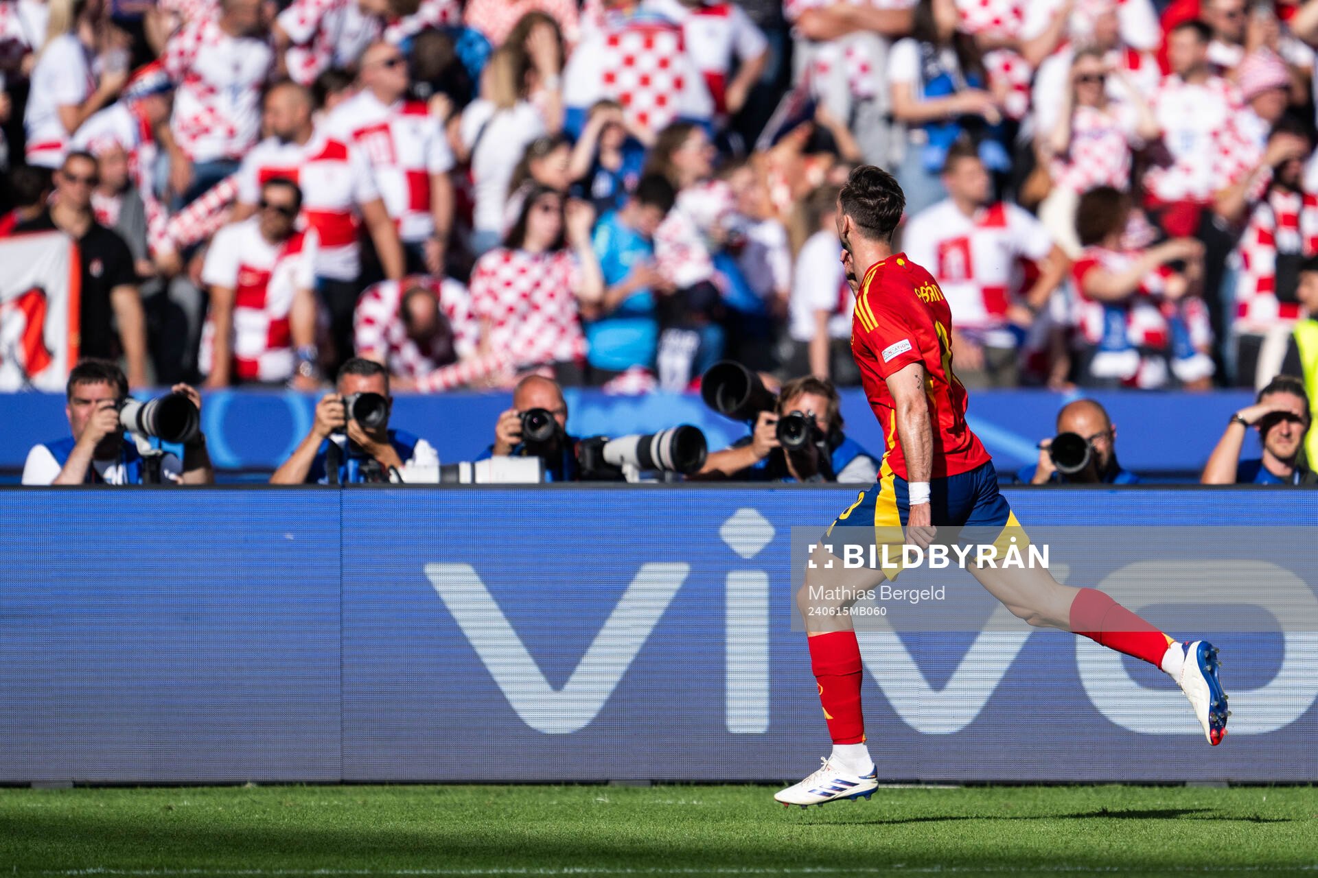 Fabian Ruiz Pena of Spain celebrates