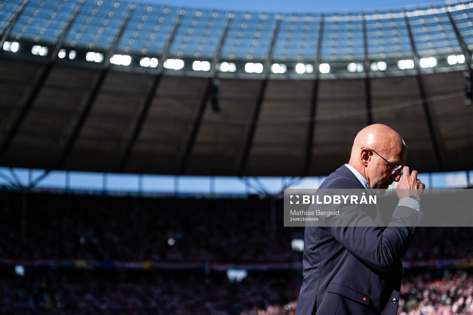 Head coach Luis De La Fuente of Spain