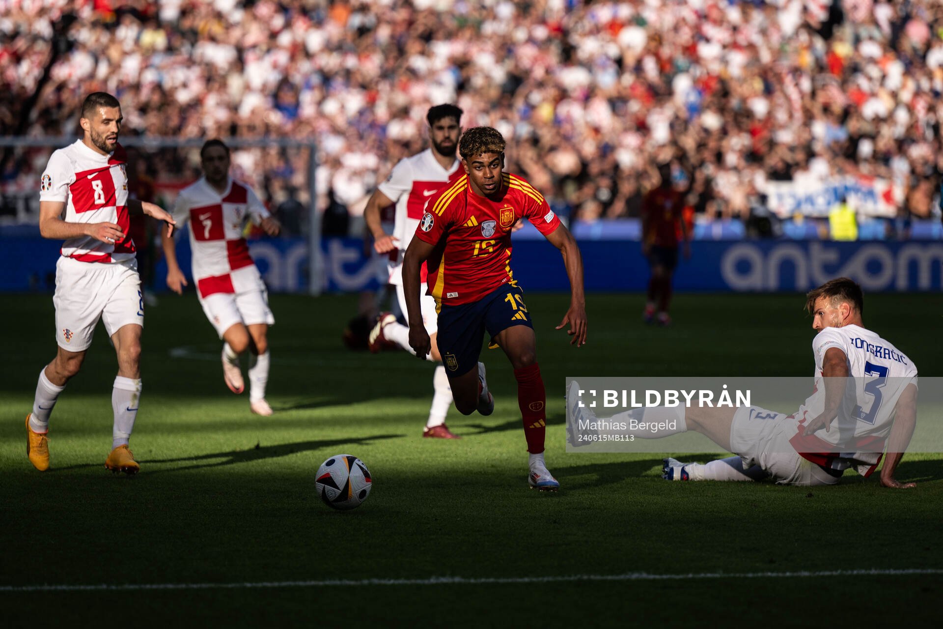 Lamine Yamal of Spain and Marin Pongracic of Croatia during the UEFA Euro 2024 Football Championship match between Spain and Croatia on June 15, 2024 in Berlin.
