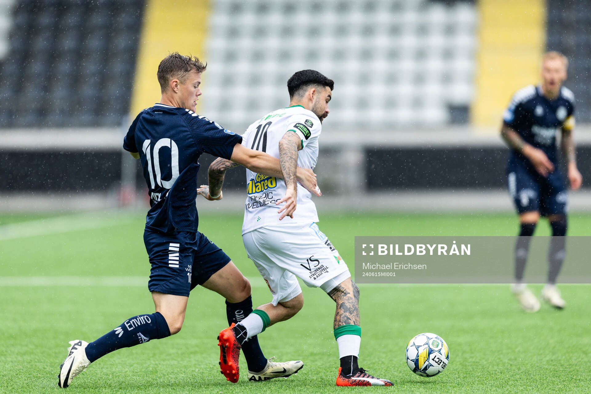Utsiktens Albin Skoglund och Varbergs Diego Montiel
