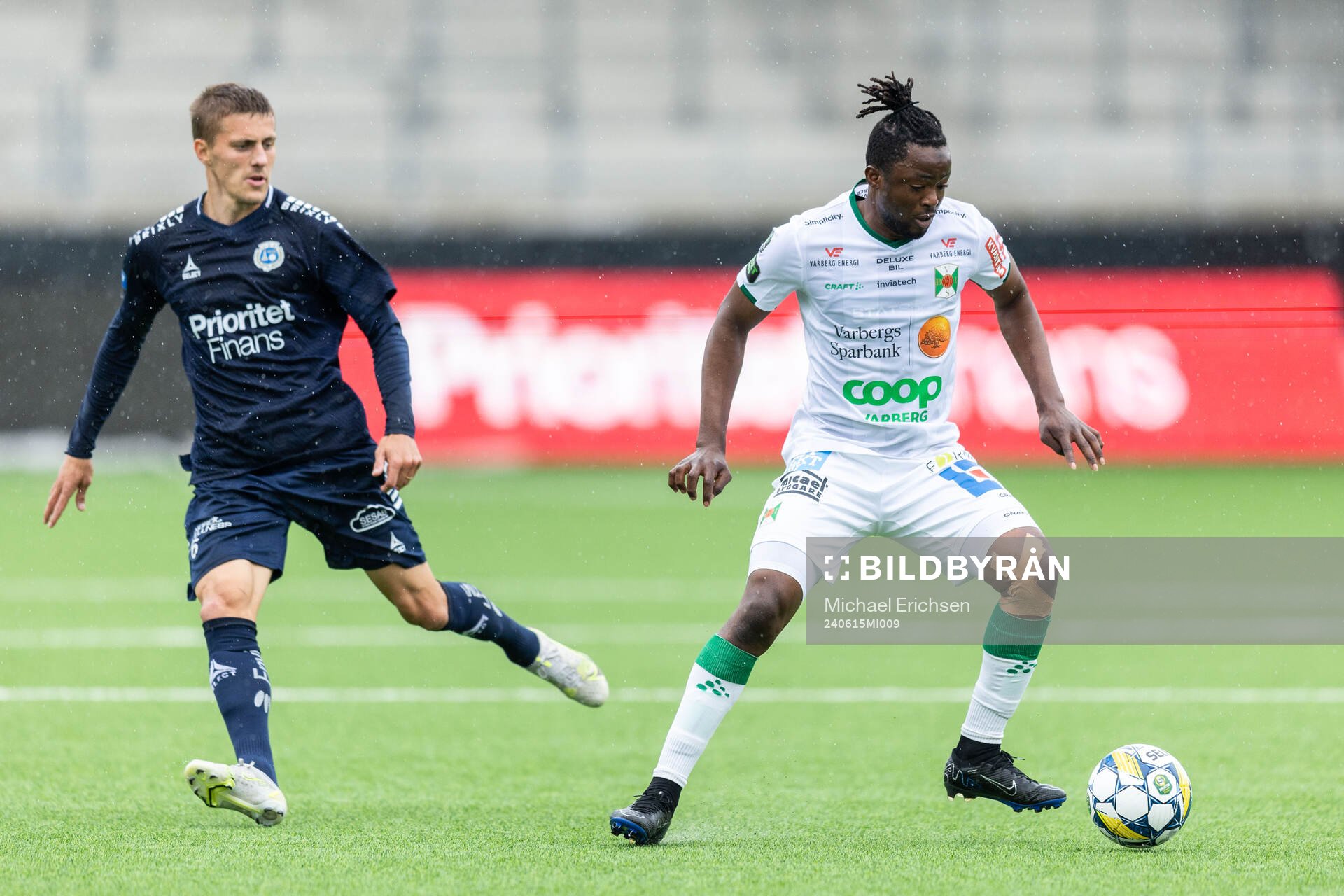Utsiktens Erik Westermark och Varbergs Azeez Temitope Yusuf