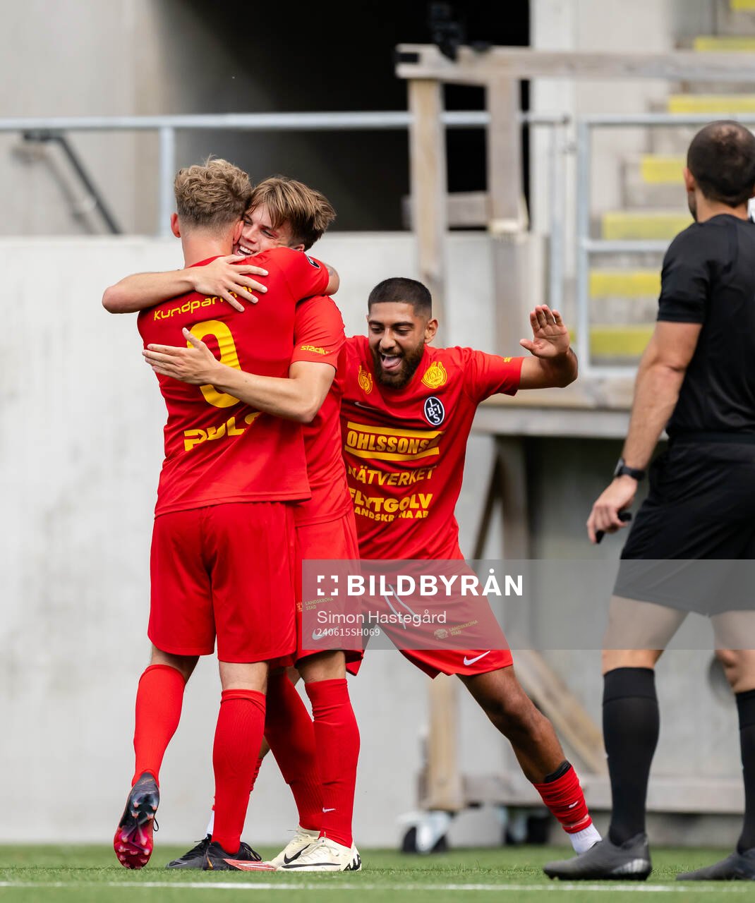 Landskronas Frederik Ihler , Rassa Rahmani och Victor Karlsson jublar efter 1-2 under fotbollsmatchen i Superettan mellan Gefle och Landskrona den 15 juni 2024 i Gävle.