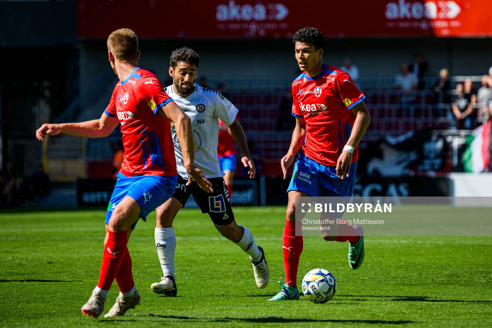 Örebros Lucas Shlimon och Helsingborgs Milan Silva