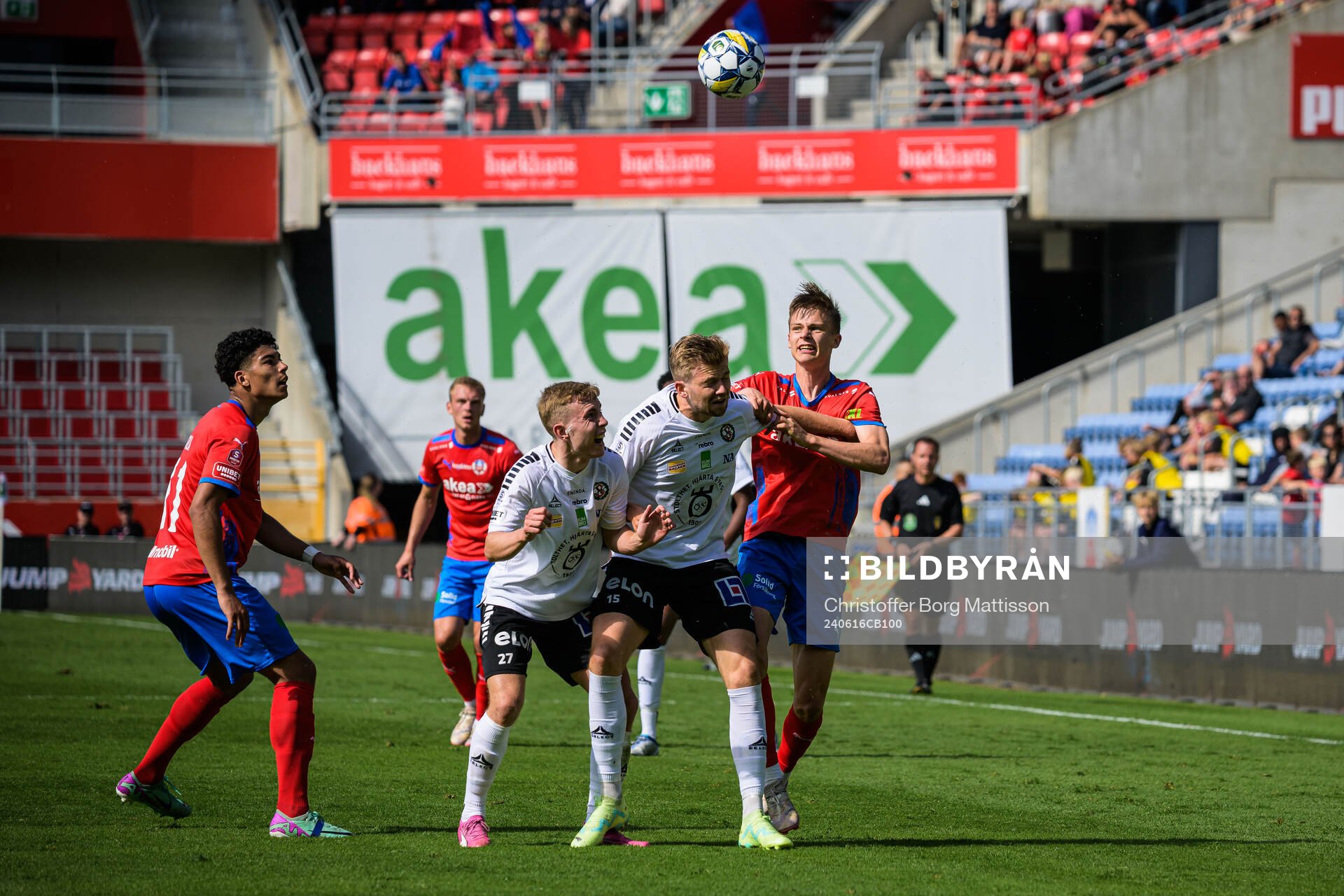 Helsingborgs Milan Silva Rasmussen och Örebros Valgeir