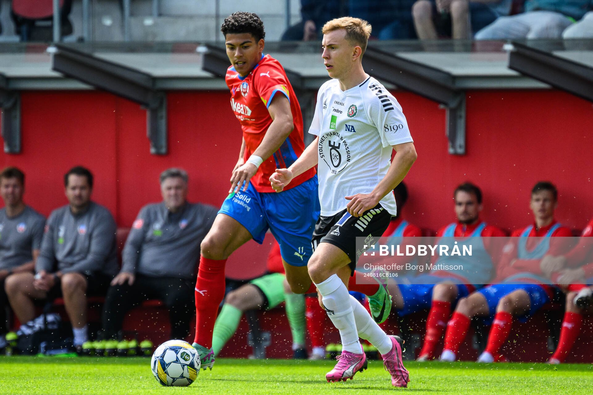 Helsingborgs Milan Silva Rasmussen och Örebros Valgeir