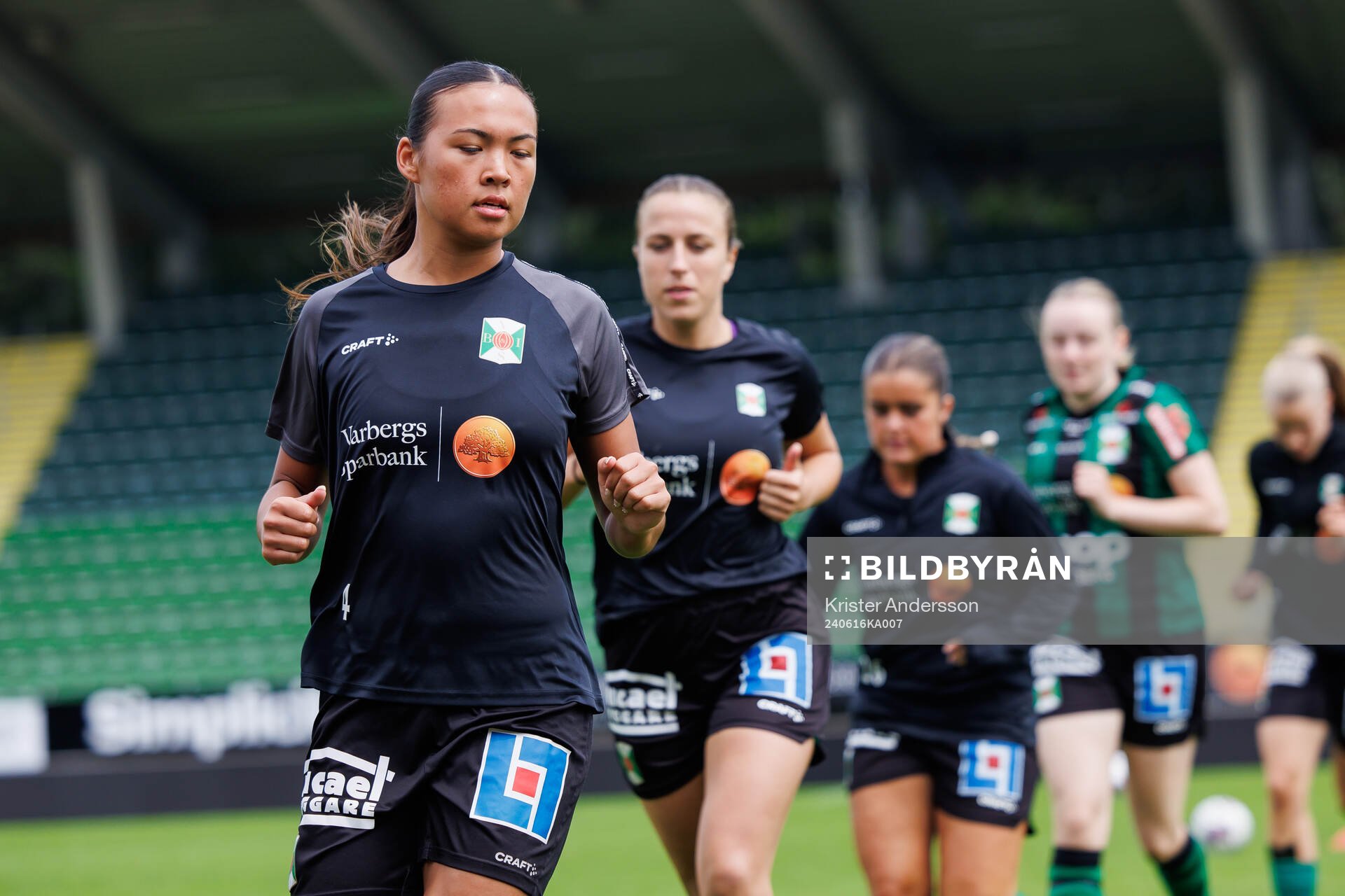 Varbergs Matilda Mårtensson inför fotbollsmatchen i Division 2 Västra Götaland mellan Varbergs BoIS och Vellinge IF den 16 juni 2024 i Varberg.