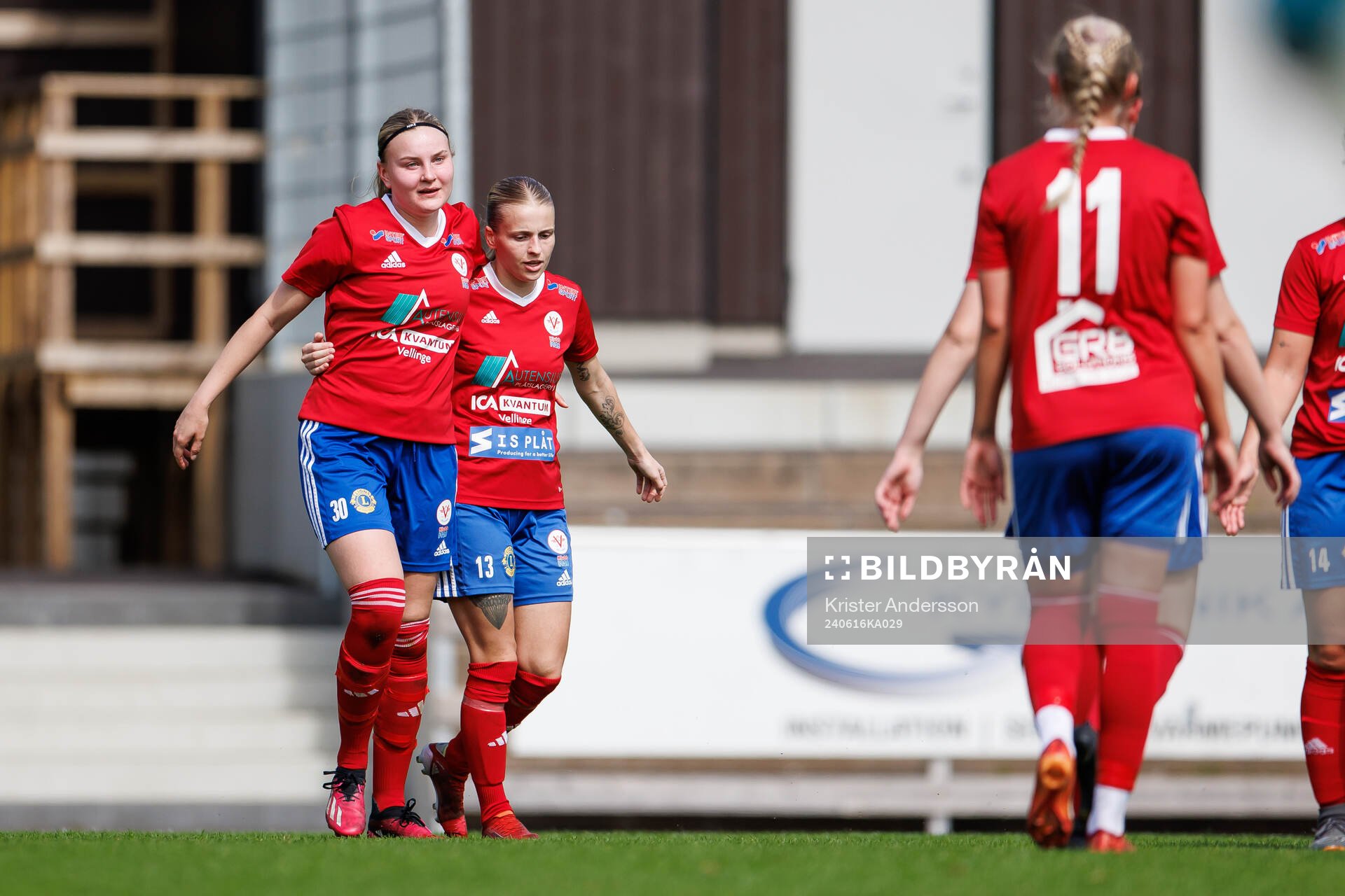 Vellinges spelare jublar