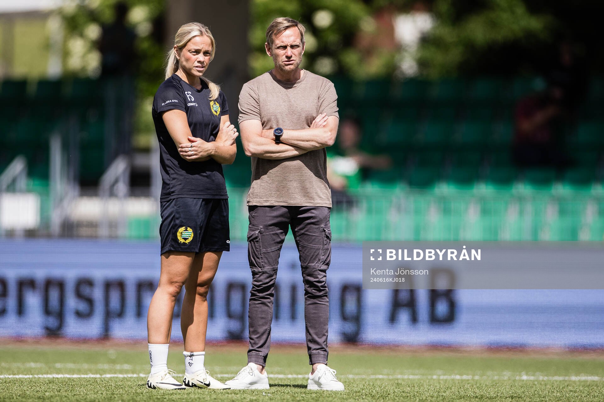 Hammarbys  fysioterapeut Filippa Sparf och tränare Martin