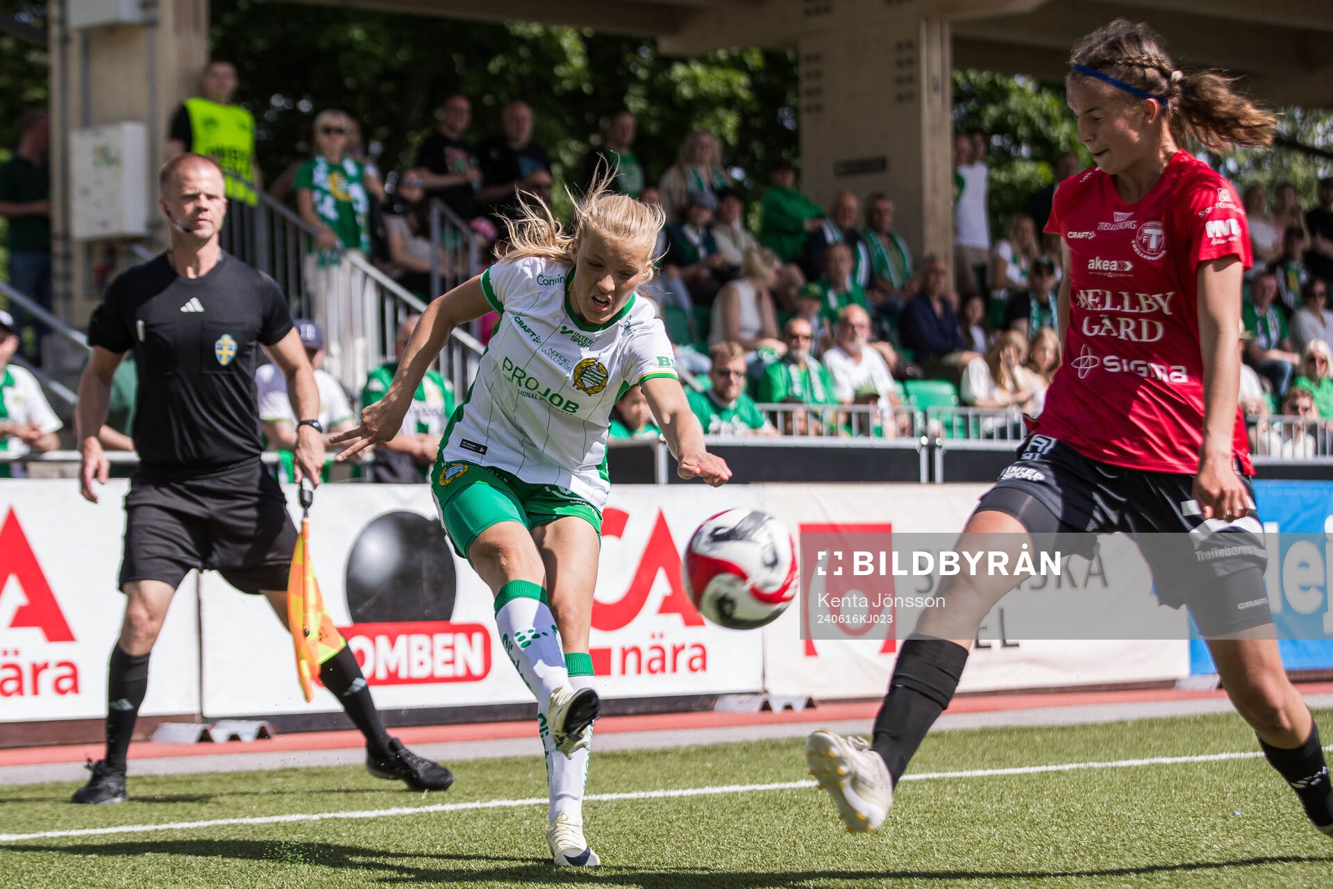 Hammarbys Smilla Holmberg och Trelleborgs Thelma Persson