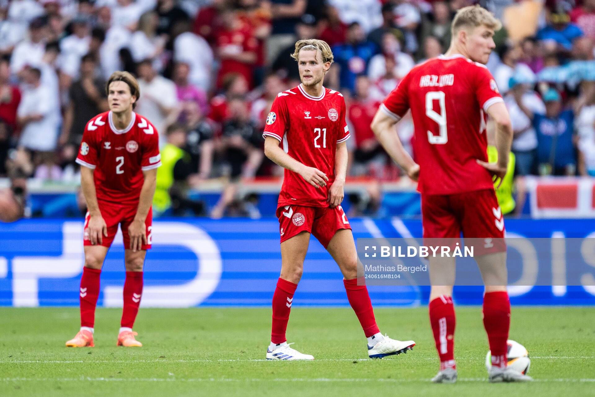 Morten Hjulmand of Denmark looks dejected