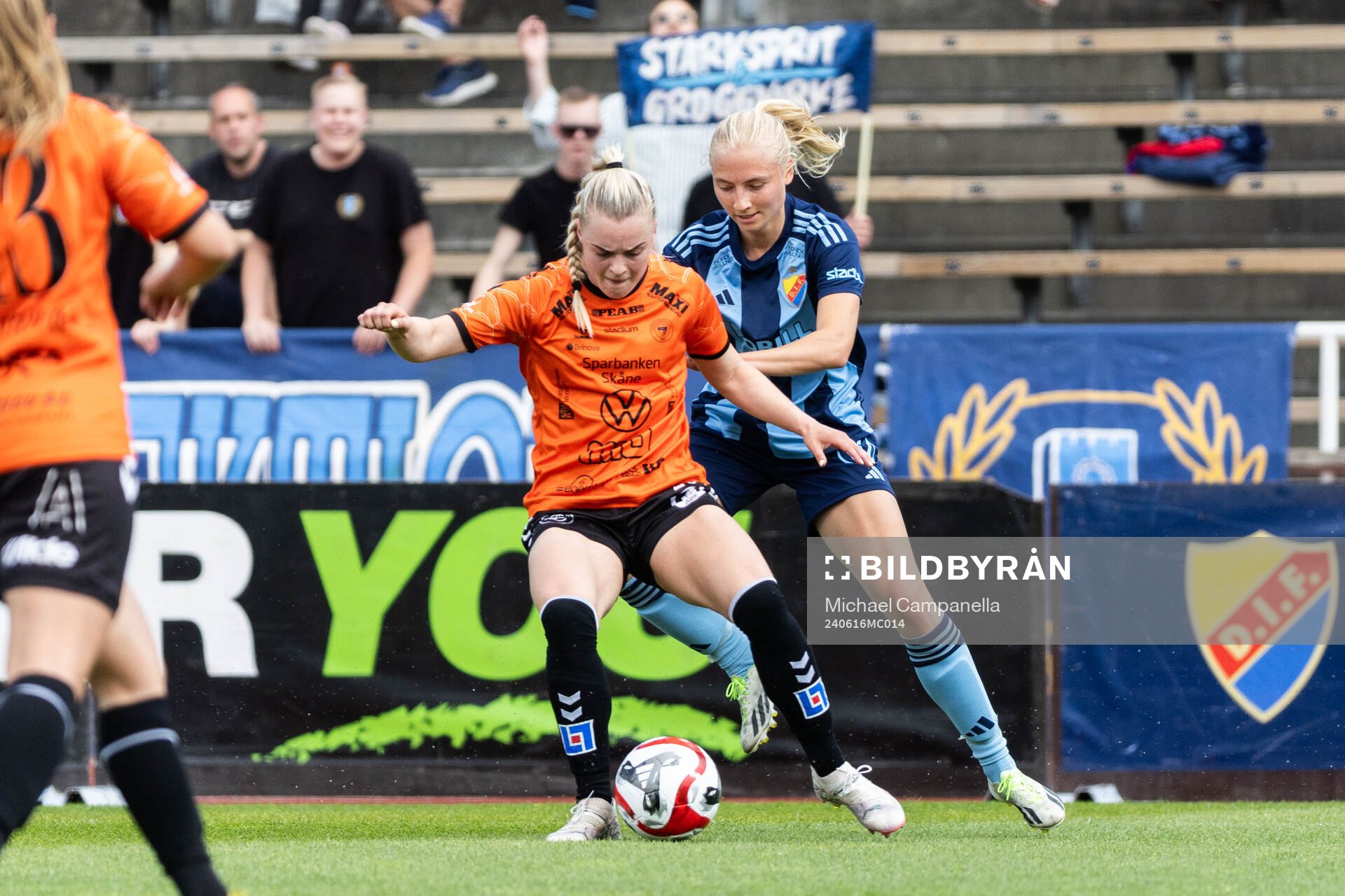 Kristianstads Gudny Árnadottir och Djurgårdens Stinalisa