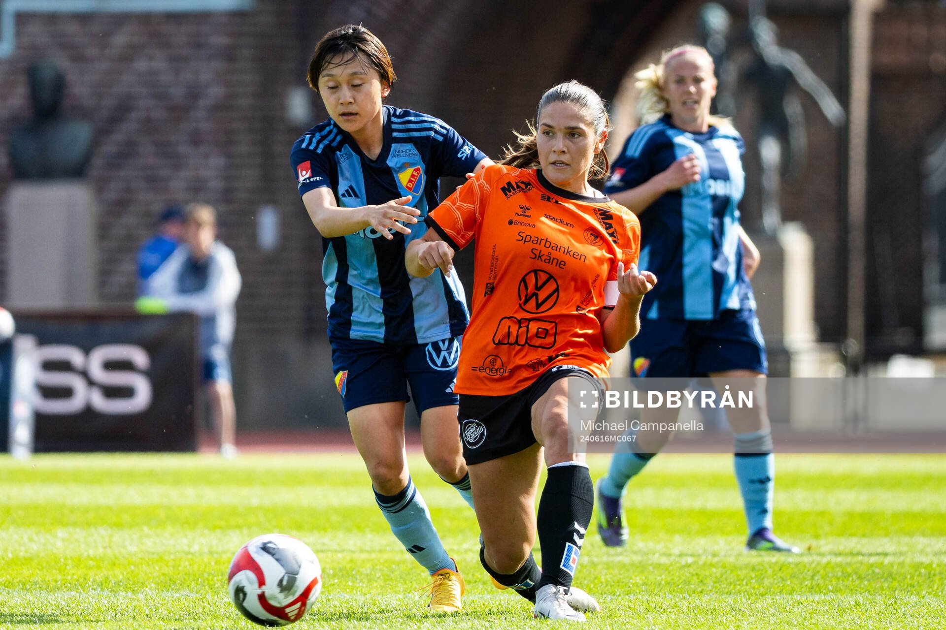 Djurgårdens Shinomi Koyama och Kristianstads Carly