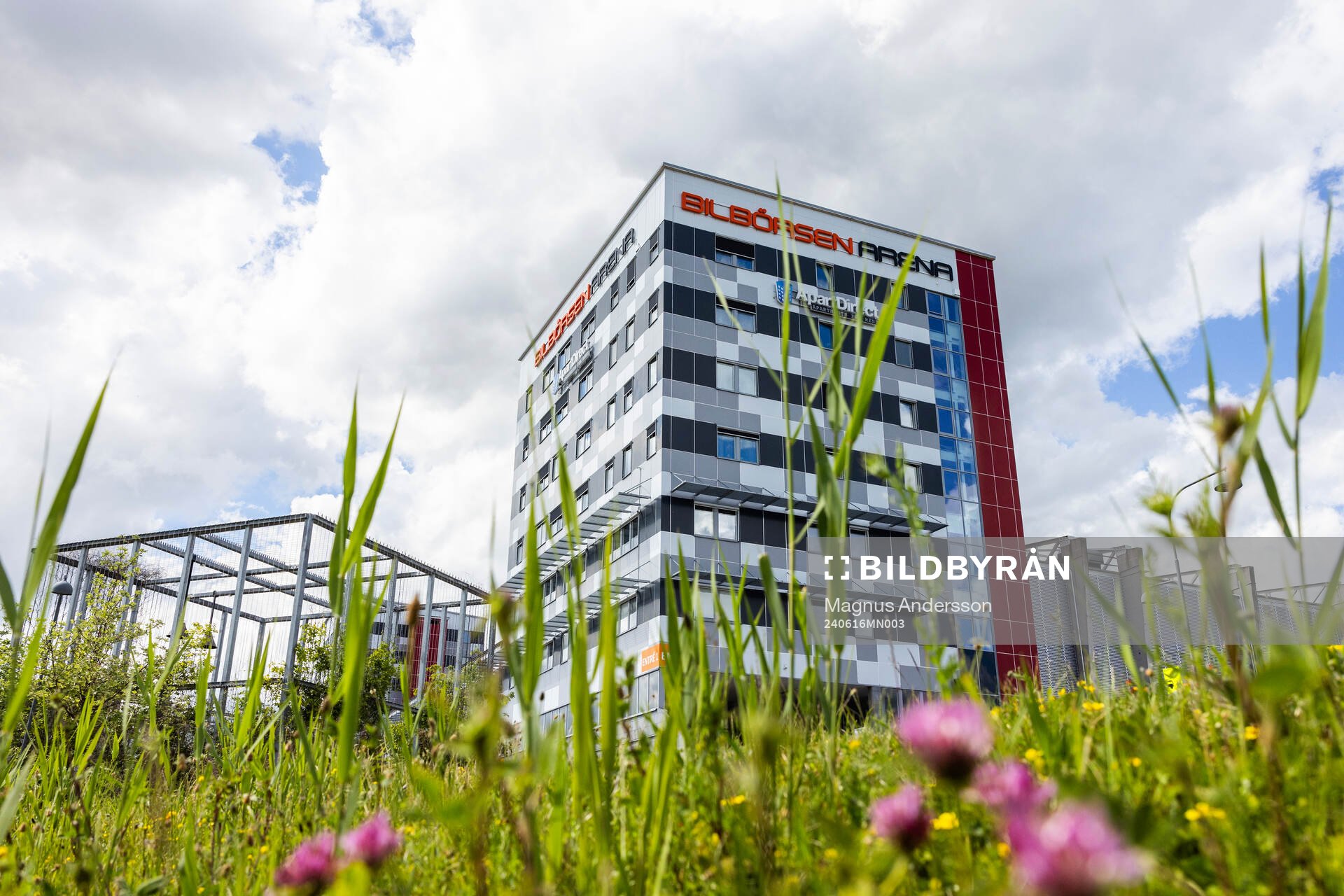 Exteriör vy av Bilbörsen Arena