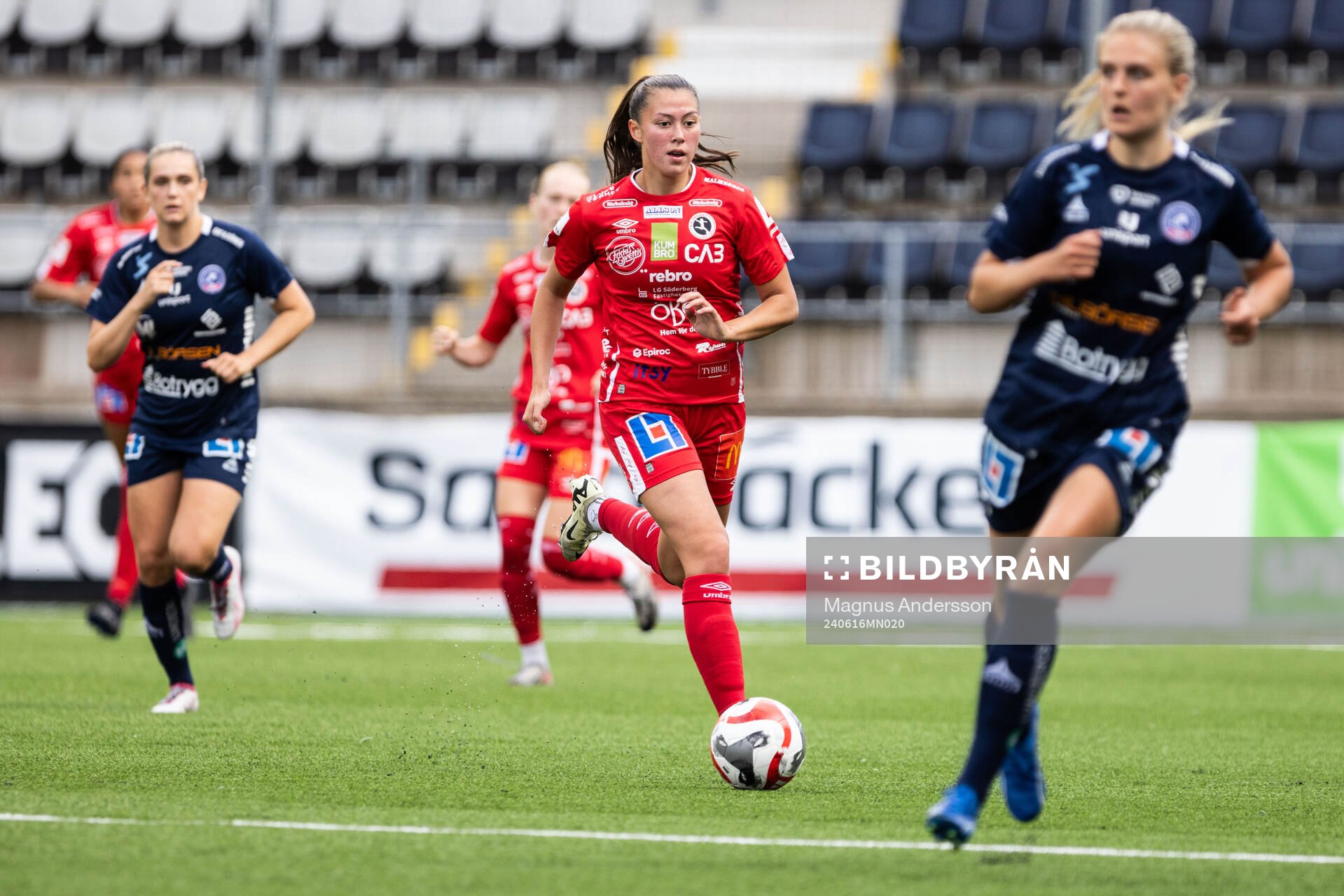 KIF Örebros Áslaug Dora Sigurbjörnsdottir