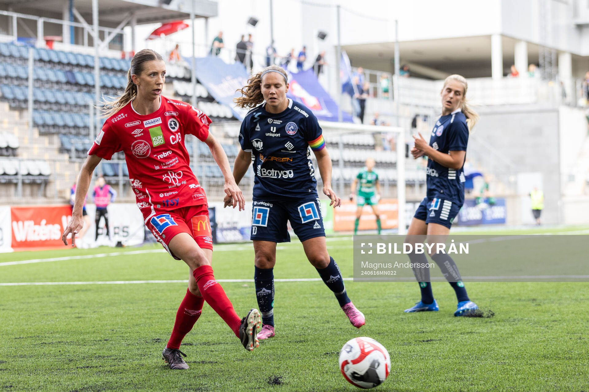 KIF Örebros Wilma Öhman och Linköpings Emma Lennartsson
