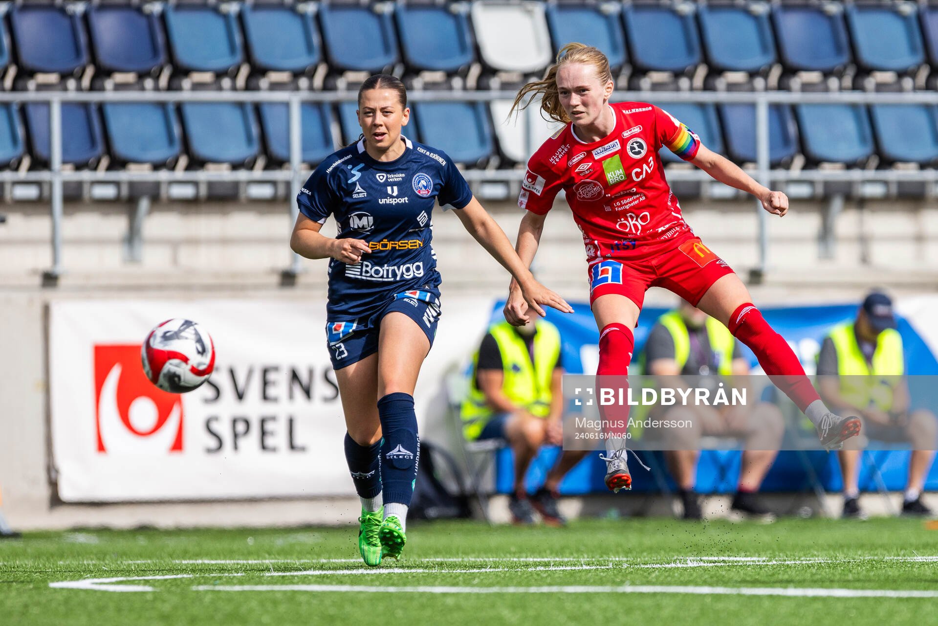 Linköpings Cornelia Kapocs och KIF Örebros Minea Lassas